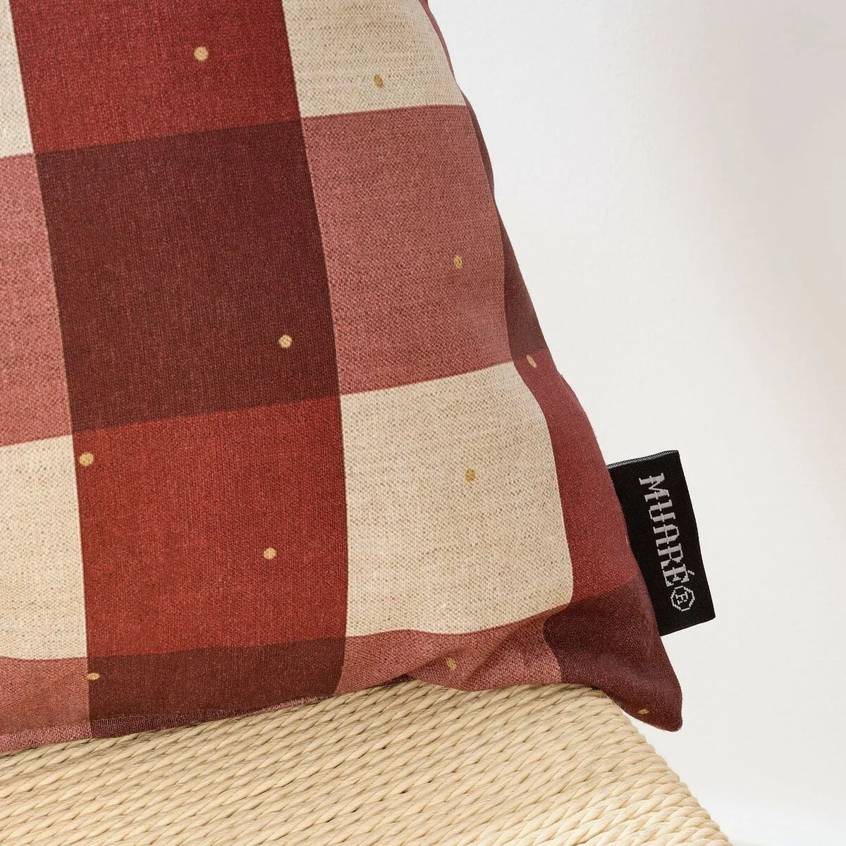Housse de coussin belum mistletoe multicouleur 50 x 50 cm s980073676. Diaytar, c'est l'art de la sérendipité appliqué au e-commerce : vous venez pour une chose, vous repartez avec l'objet de vos rêves.