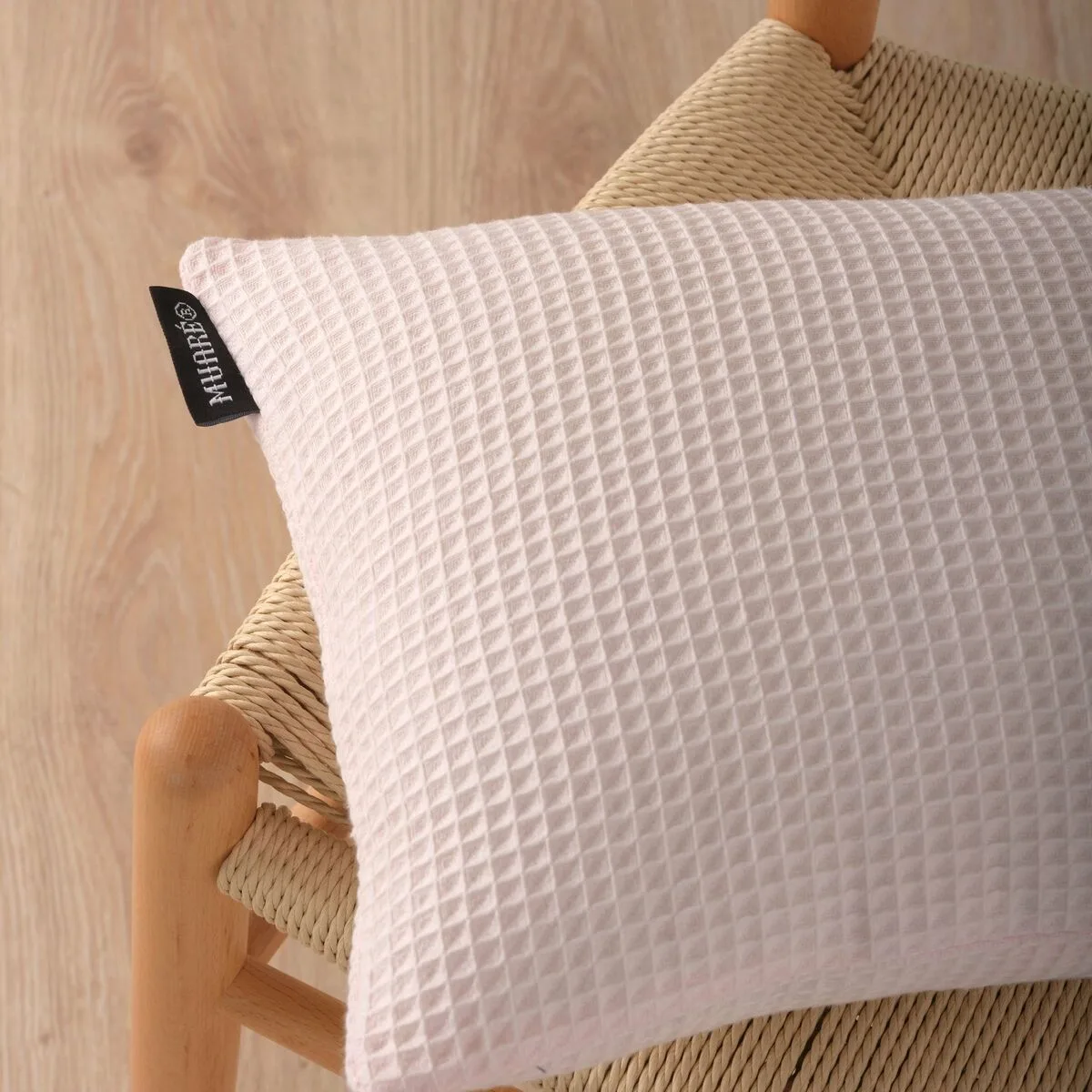 Housse de coussin belum waffle rose 30 x 50 cm s980454614. Du salon à la chambre, Diaytar habille votre intérieur avec élégance.
