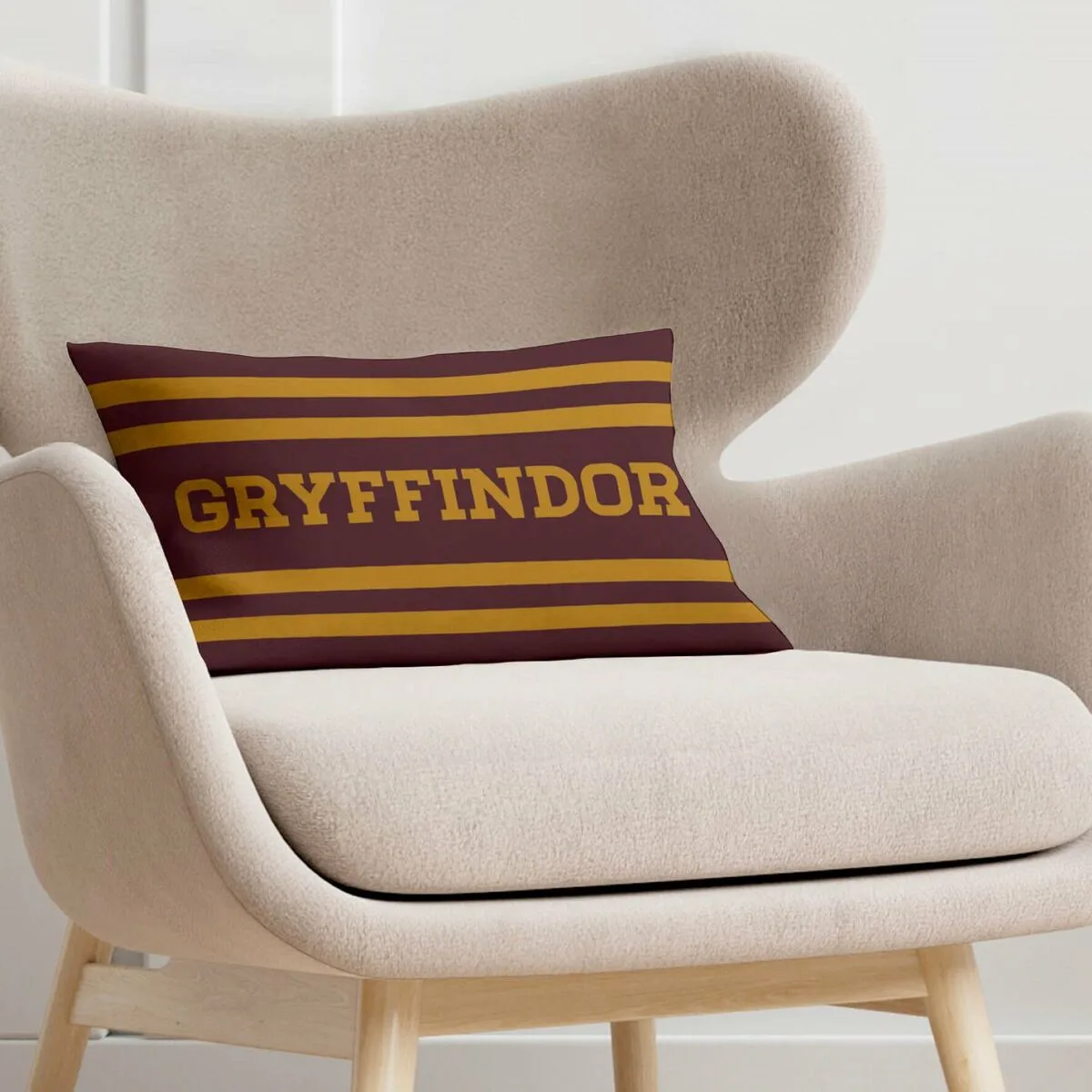 Housse de coussin harry potter gryffindor house multicouleur bordeaux 30 x 50 cm s980075966. Chez Diaytar, nous célébrons l'innovation sous toutes ses formes, des produits high-tech les plus fous aux objets maison les plus malins.