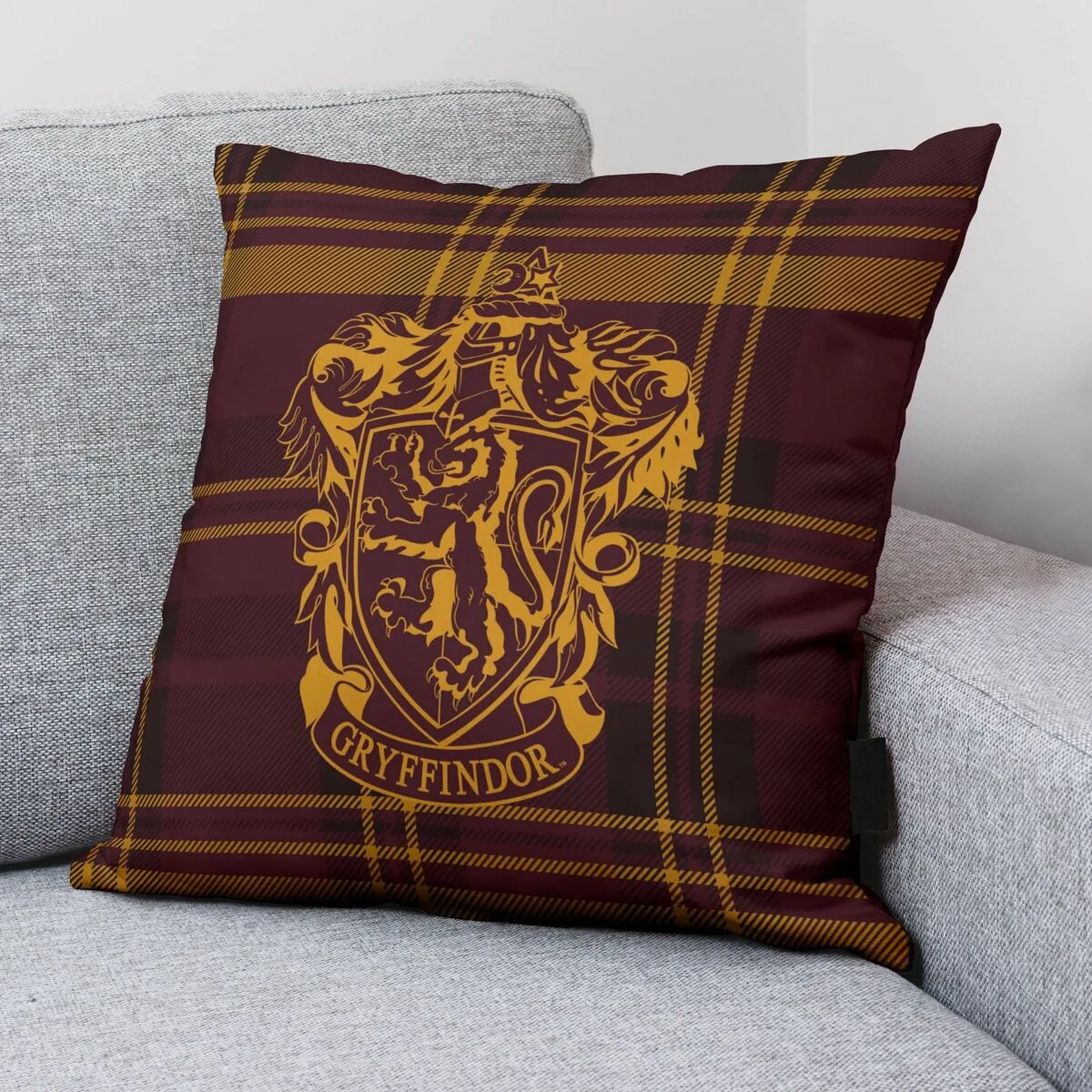 Housse de coussin harry potter gryffindor multicouleur 50 x 50 cm s980075697. Bienvenue sur Diaytar, l'endroit où les produits ne sont pas juste achetés, mais sont adoptés pour la vie.