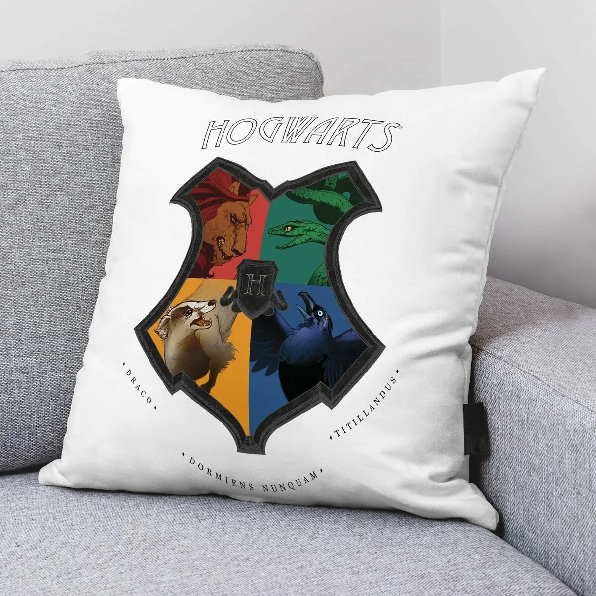 Housse de coussin harry potter shields blanc multicouleur 45 x 45 cm s980071770. Diaytar : Parce que vos goûts sont éclectiques, notre offre de produits l'est tout autant. Explorez sans modération.