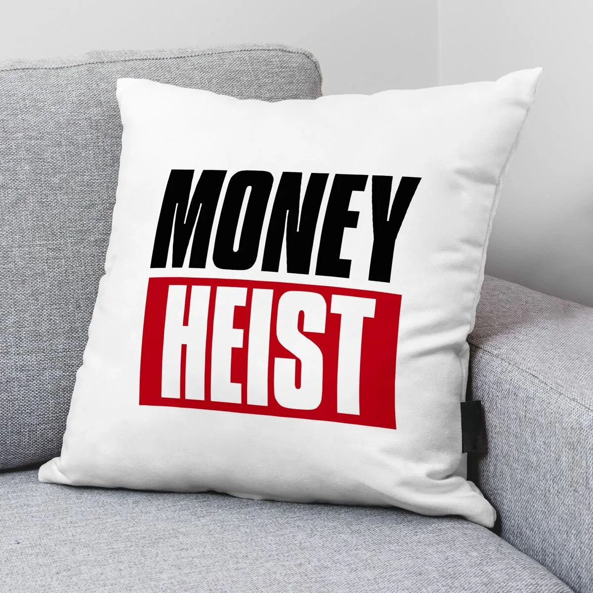 Housse de coussin la casa de papel money heist a multicouleur 45 x 45 cm s980586791. Diaytar, c'est l'art de la sérendipité appliqué au e-commerce : vous venez pour une chose, vous repartez avec l'objet de vos rêves.