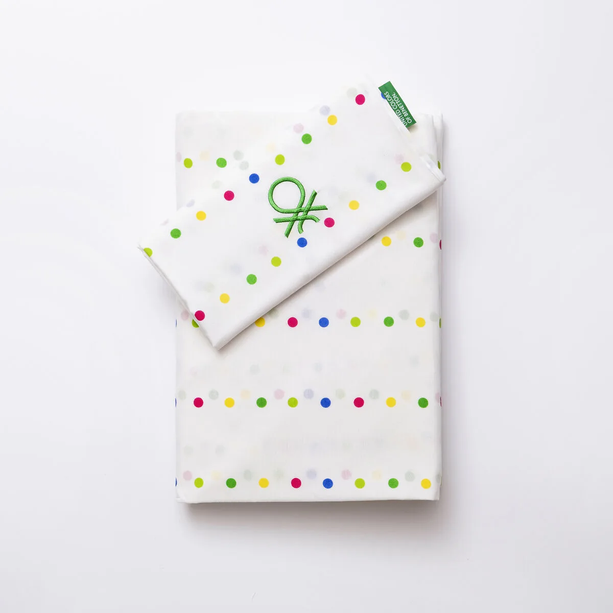 Jeu de draps benetton rainbow 4 pieces s500372539. Diaytar a fait de la variété son arme secrète : une offre généraliste si vaste que vous y trouverez forcément l'inimaginable