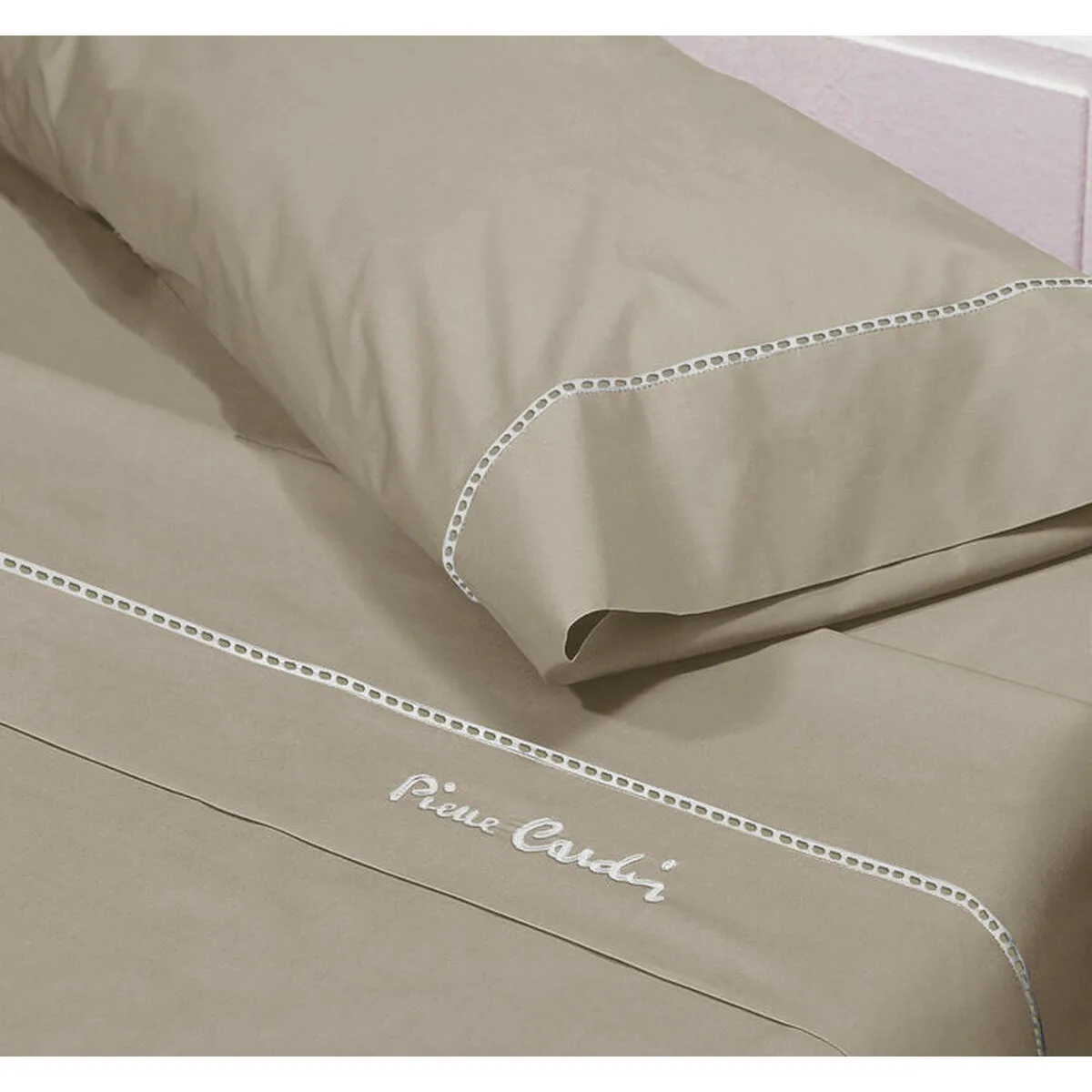 Jeu de draps pierre cardin arcadia marron lit 1 2 persones d210085156. Diaytar vous offre un accès privilégié à une sélection de produits qui font buzz, qui innovent et qui embellissent la vie