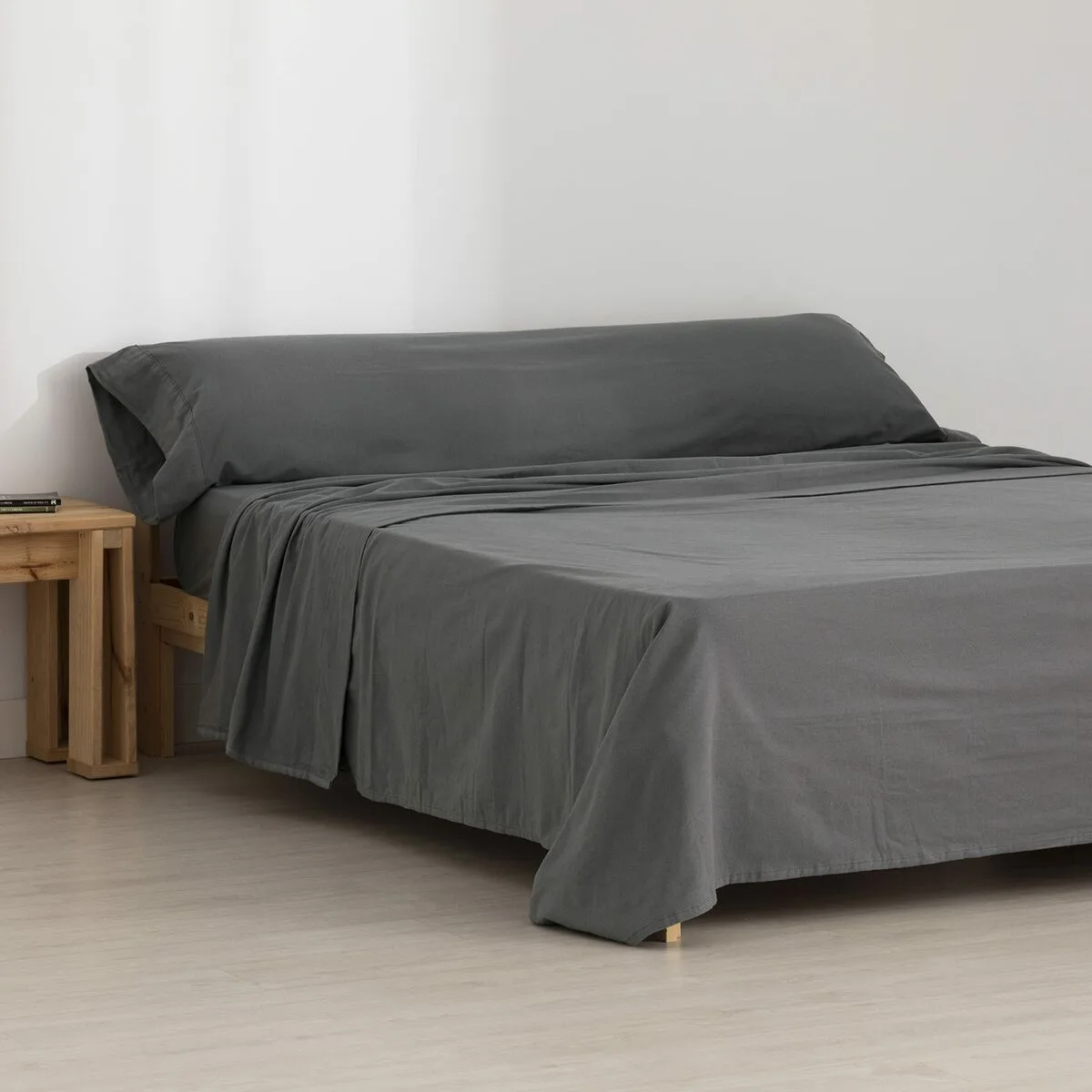 Jeu de draps sg hogar anthracite lit 1 2 persones s980294162. Diaytar s'adresse à tous ceux qui considèrent que le choix d'un produit, même basique, est une expression de leur personnalité
