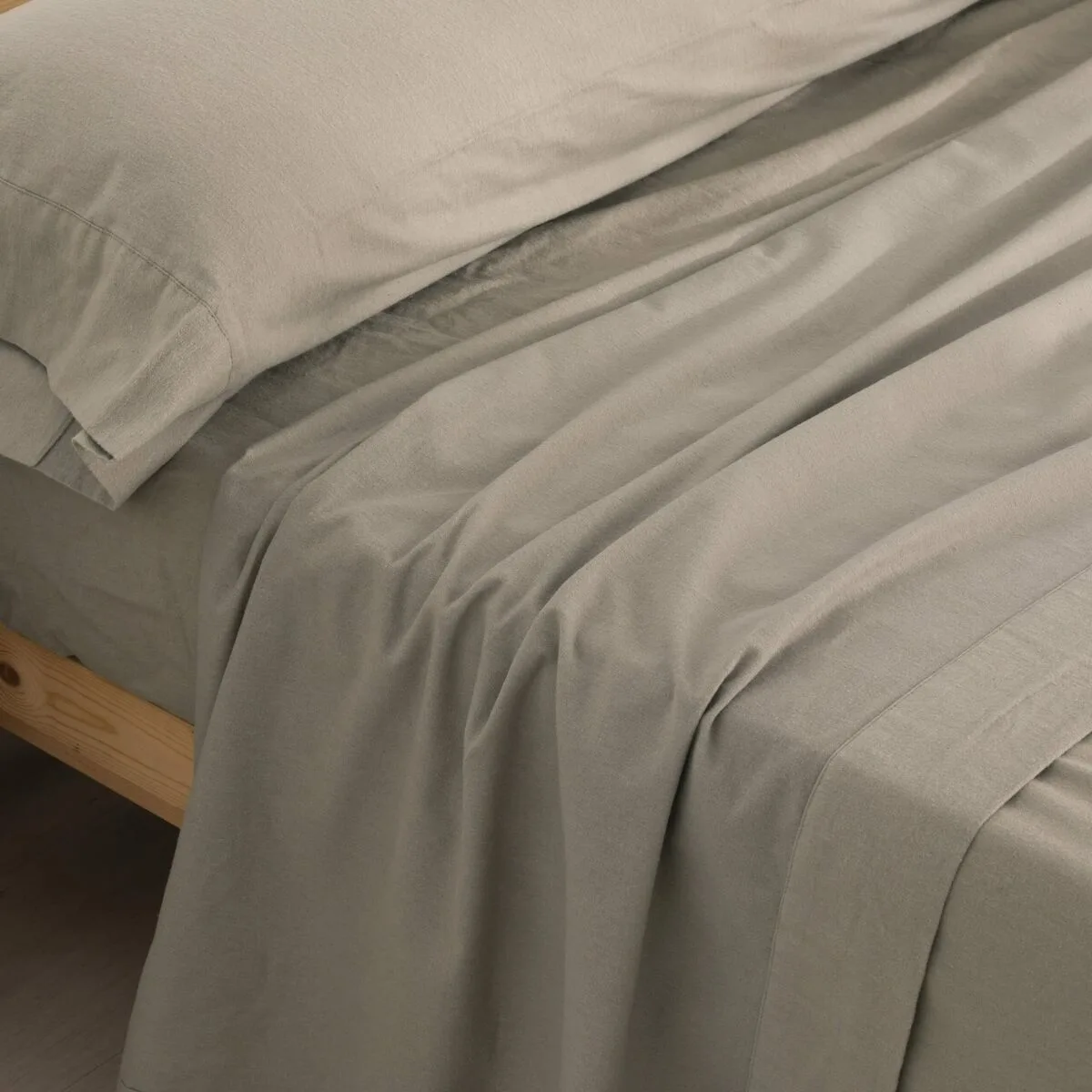 Jeu de draps sg hogar taupe lit 1 persone s980292988. Diaytar, c'est la convergence entre votre style unique et notre sélection infinie de produits qui lui correspondent.