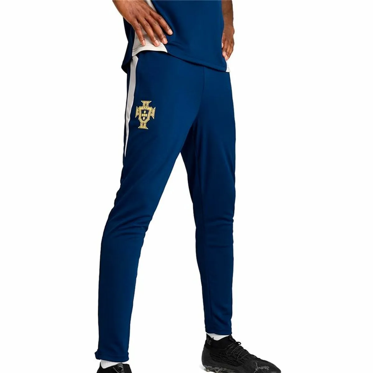 Jogging d entrainement de football pour adultes puma fpf training homme s6418078411. Bien plus qu'un site, Diaytar est un club. Le club de ceux qui savent reconnaître la valeur d'un produit exceptionnel.