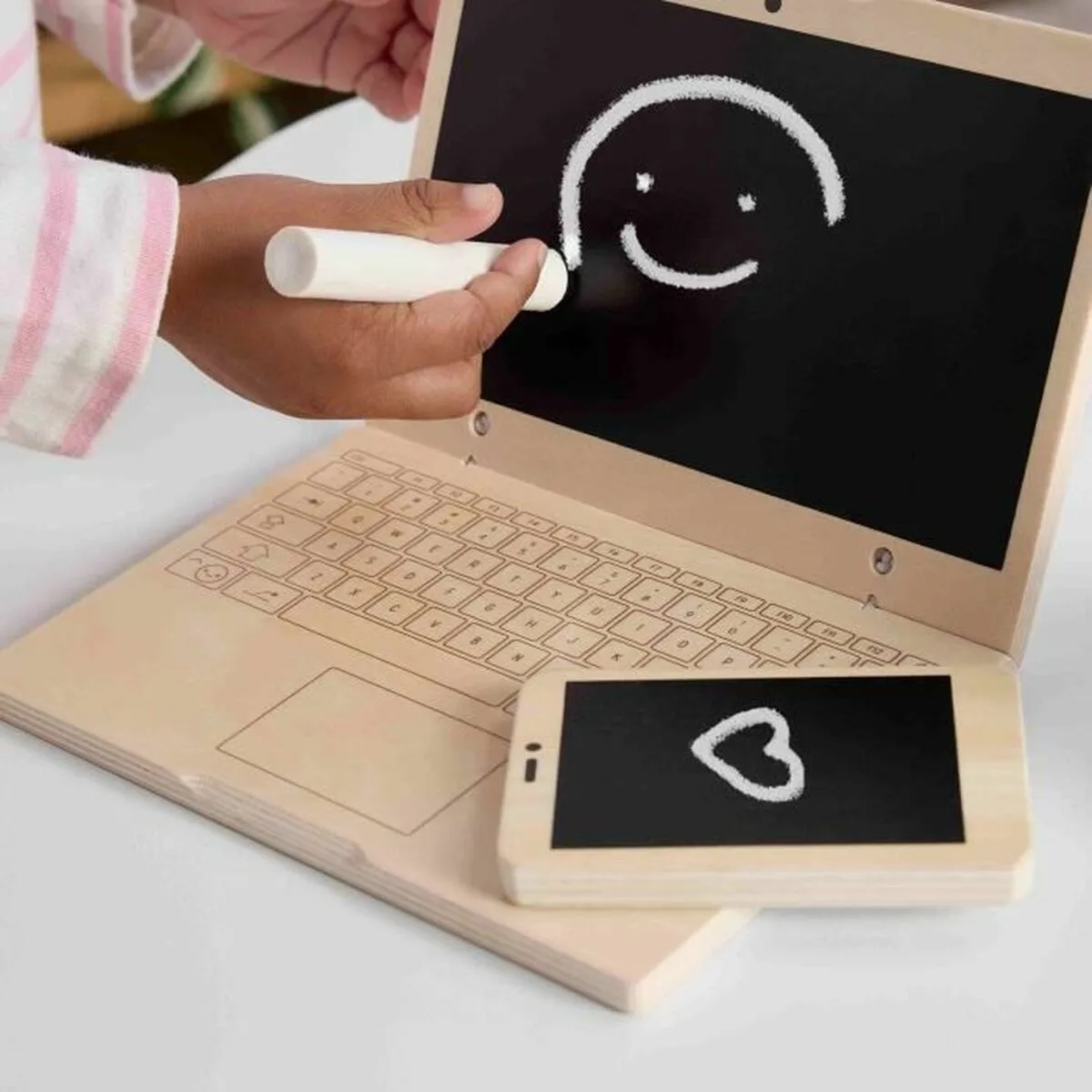 Jouet educatif fisher price hxv11 s7101241332. Découvrez l'univers Diaytar : une boutique en ligne généraliste qui marque style, qualité et originalité dans chaque produit