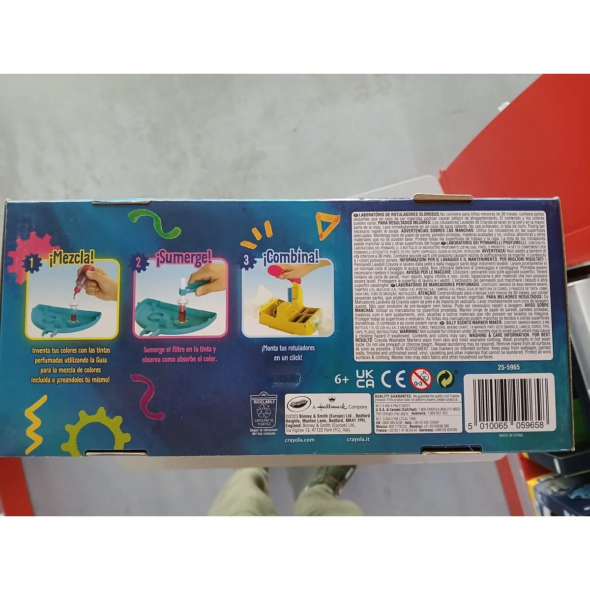 Kit de dessin crayola s243042498. Bienvenue dans le cercle très sélect des acheteurs inspirés. Diaytar révèle les produits qui définiront demain.