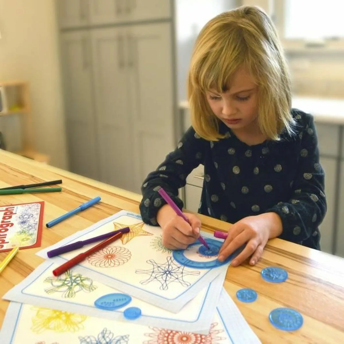 Kit de dessin spirograph silverlit 30 pieces s719333141. Diaytar, le reflect de vos envies multiples : une gamme de produits soigneusement composée pour sa diversité et sa pertinence