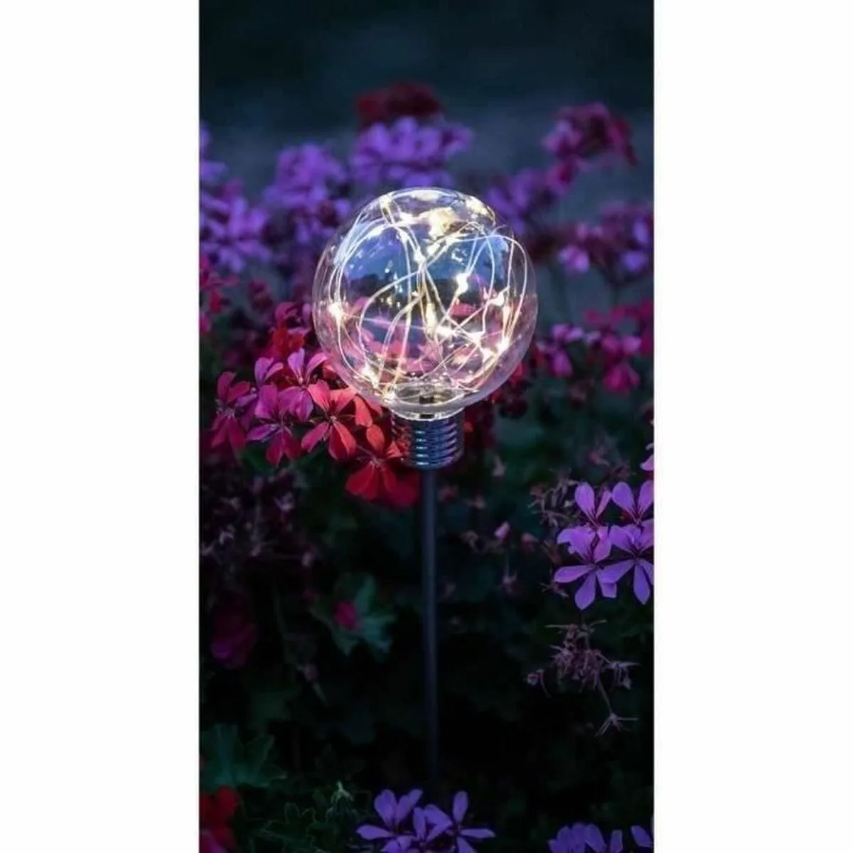 Lampe solaire garden id bulb s7101043096. Pour les esprits curieux et exigeants, Diaytar est la source intarissable de produits rares et ingénieux.