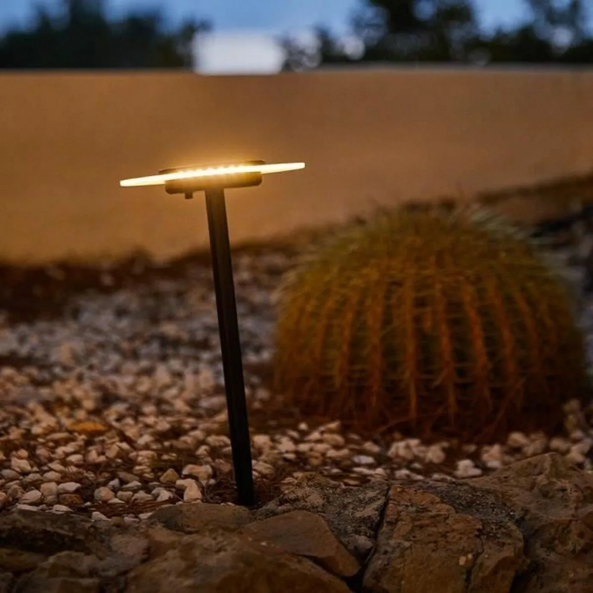 Lampe solaire lumisky gris s7100348038. Bienvenue sur Diaytar, l'endroit où les produits ne sont pas juste achetés, mais sont adoptés pour la vie.
