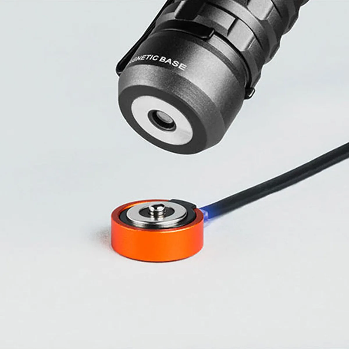 Lampe torche led rechargeable nebo torchy 2k 2000 lm compacte s792282167. Du salon à la chambre, Diaytar habille votre intérieur avec élégance.