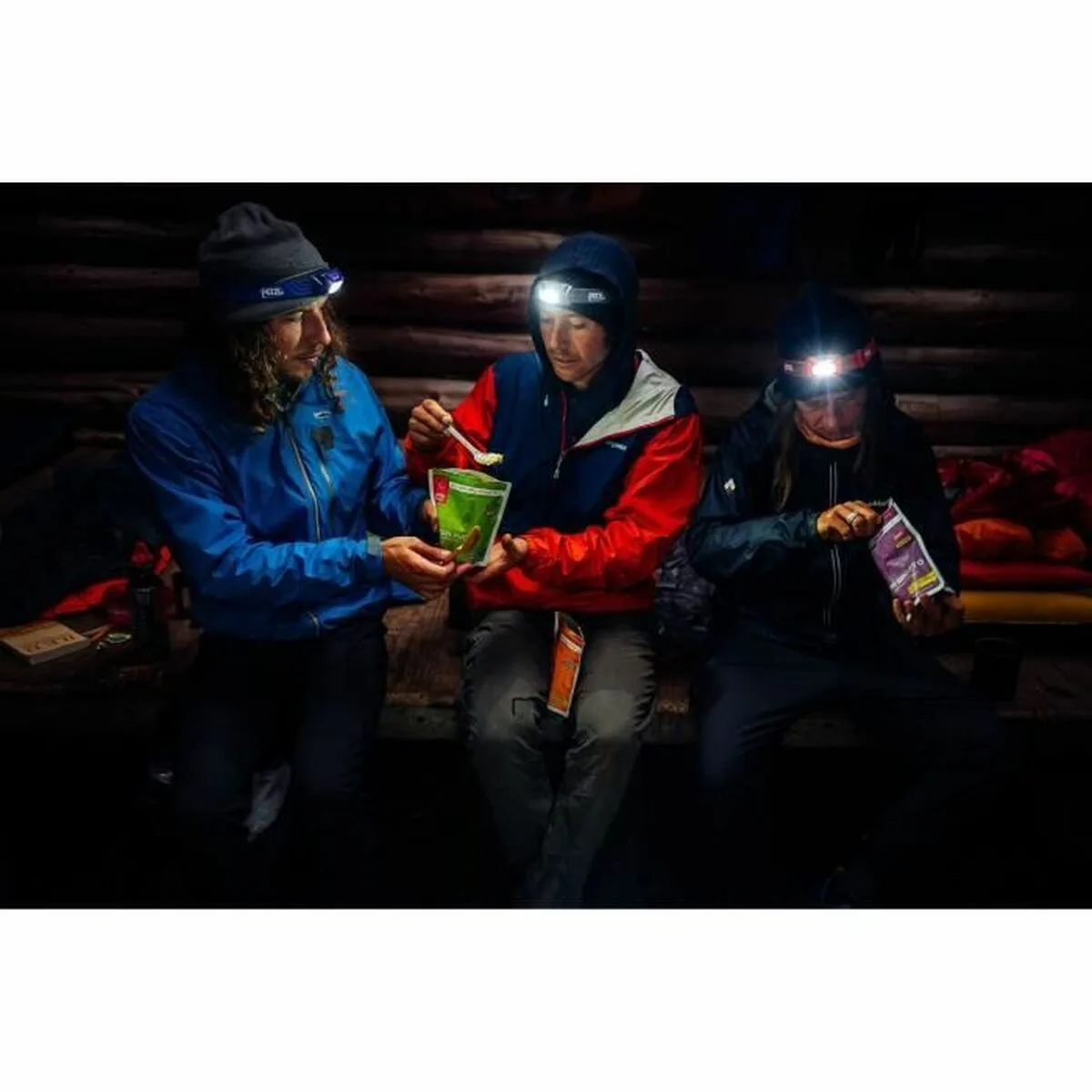 Lanterne led pour la tete petzl e060aa01 bleu 300 lm 1 unite s7100367557. Chez Diaytar, la tendance n'est pas qu'une question d'apparence, c'est une question de fonctionnalité et d'innovation