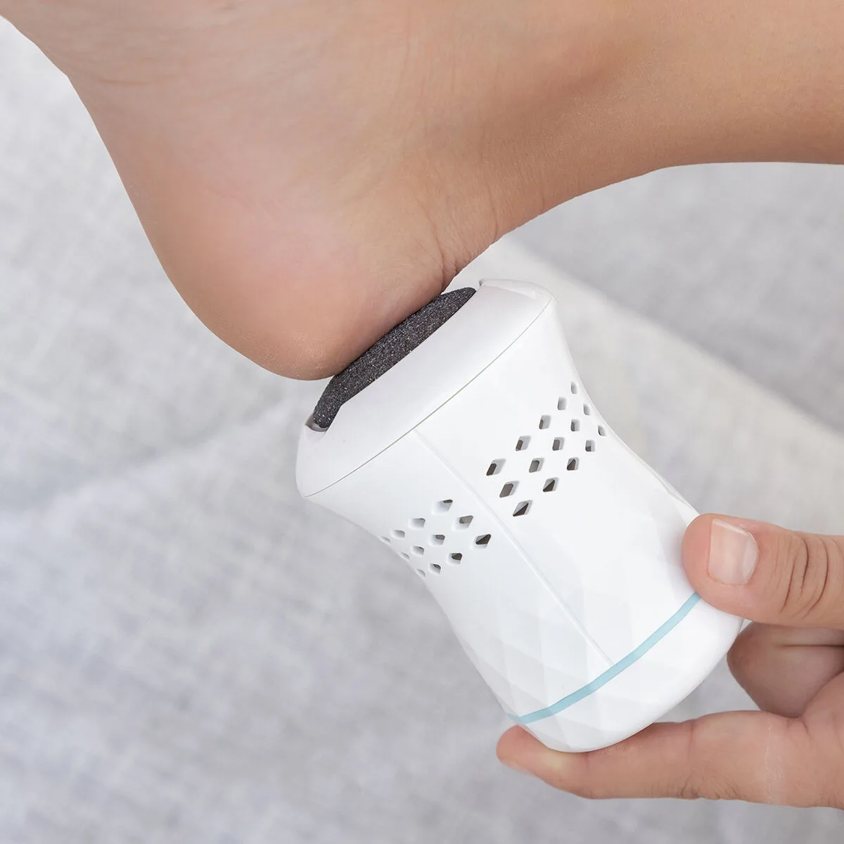 Lime pedicure rechargeable avec aspirateur integre sofeem innovagoods v010322598. Diaytar, c'est le compagnon de ceux qui aiment prendre soin d'eux et de leur intérieur avec des produits choisis avec amour.