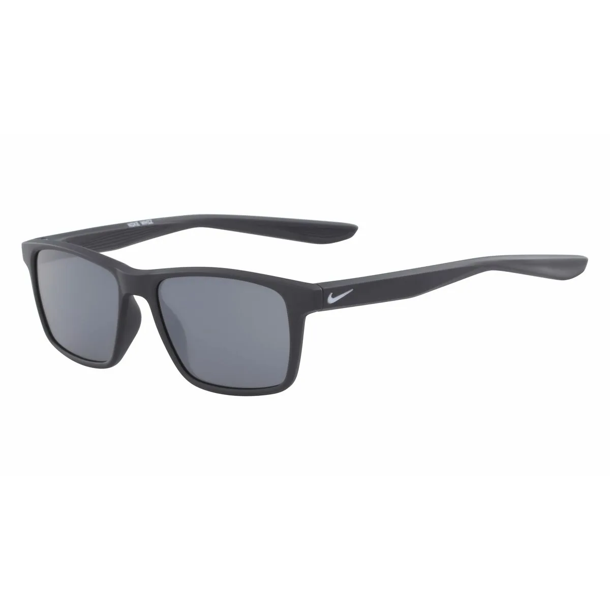 Lunettes de soleil enfant nike whiz ev1160 010 s037071598. Les influenceurs adorent Diaytar pour ses pièces mode avant-gardistes.