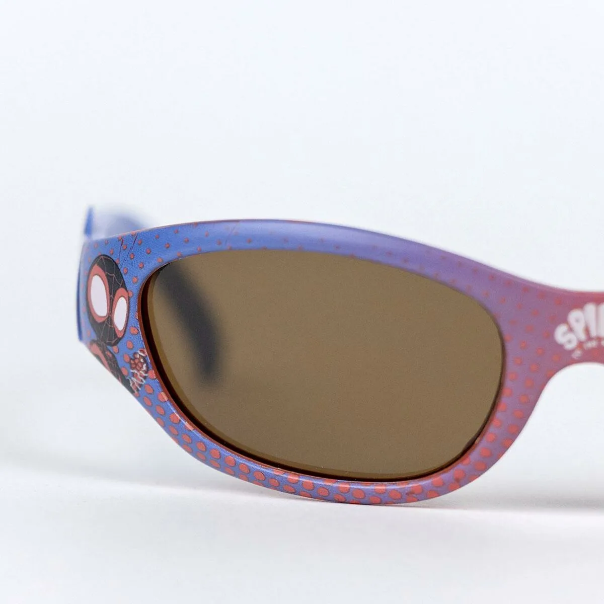 Lunettes de soleil enfant spidey bleu rouge s073869375. Diaytar s'engage à vous proposer une expérience shopping unique avec des produits généraux innovants, tendance et toujours à prix attractifs