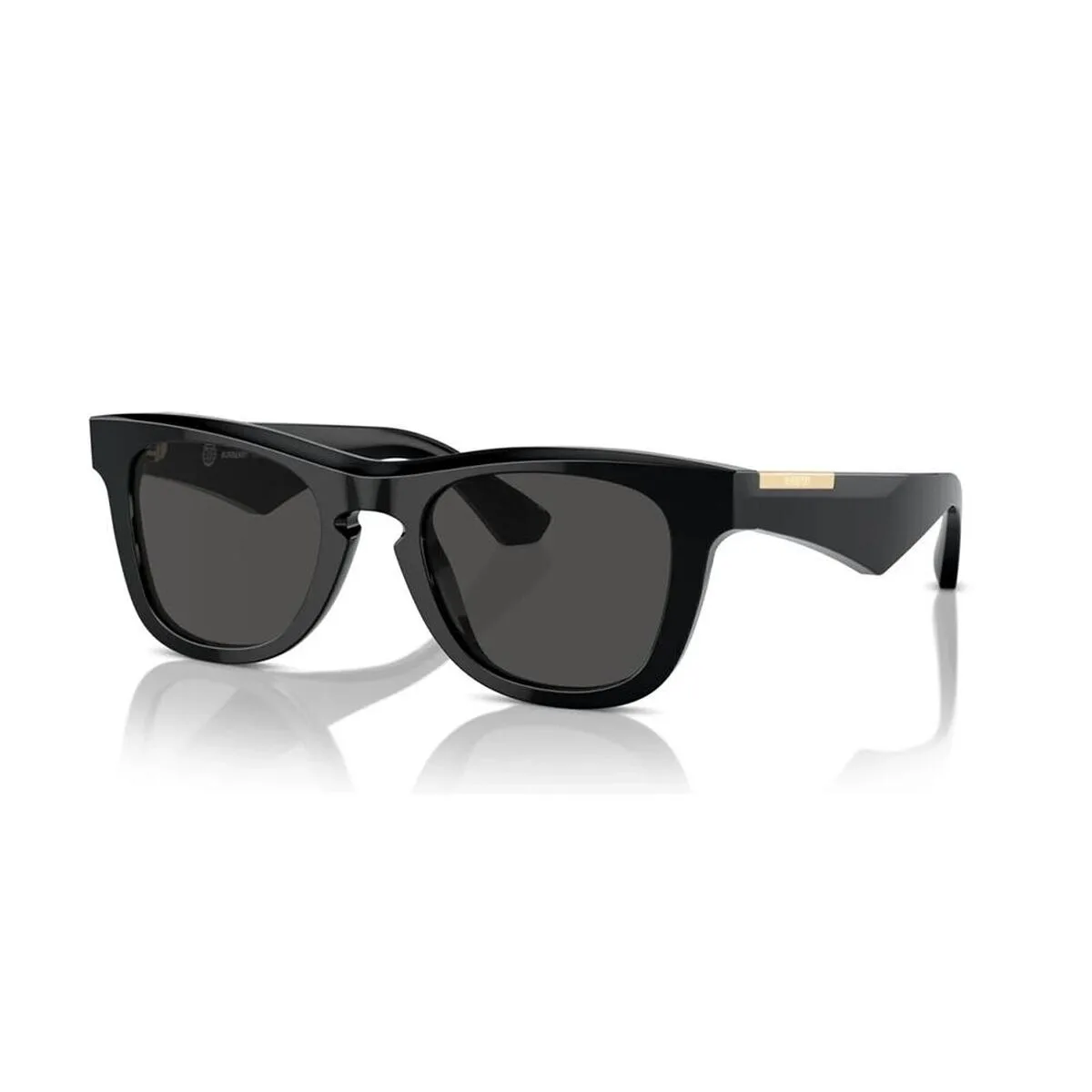 Lunettes de soleil homme burberry be 4426 s7212646710. Diaytar vous invite à un voyage shopping au cœur des produits qui définissent le mode de vie contemporain
