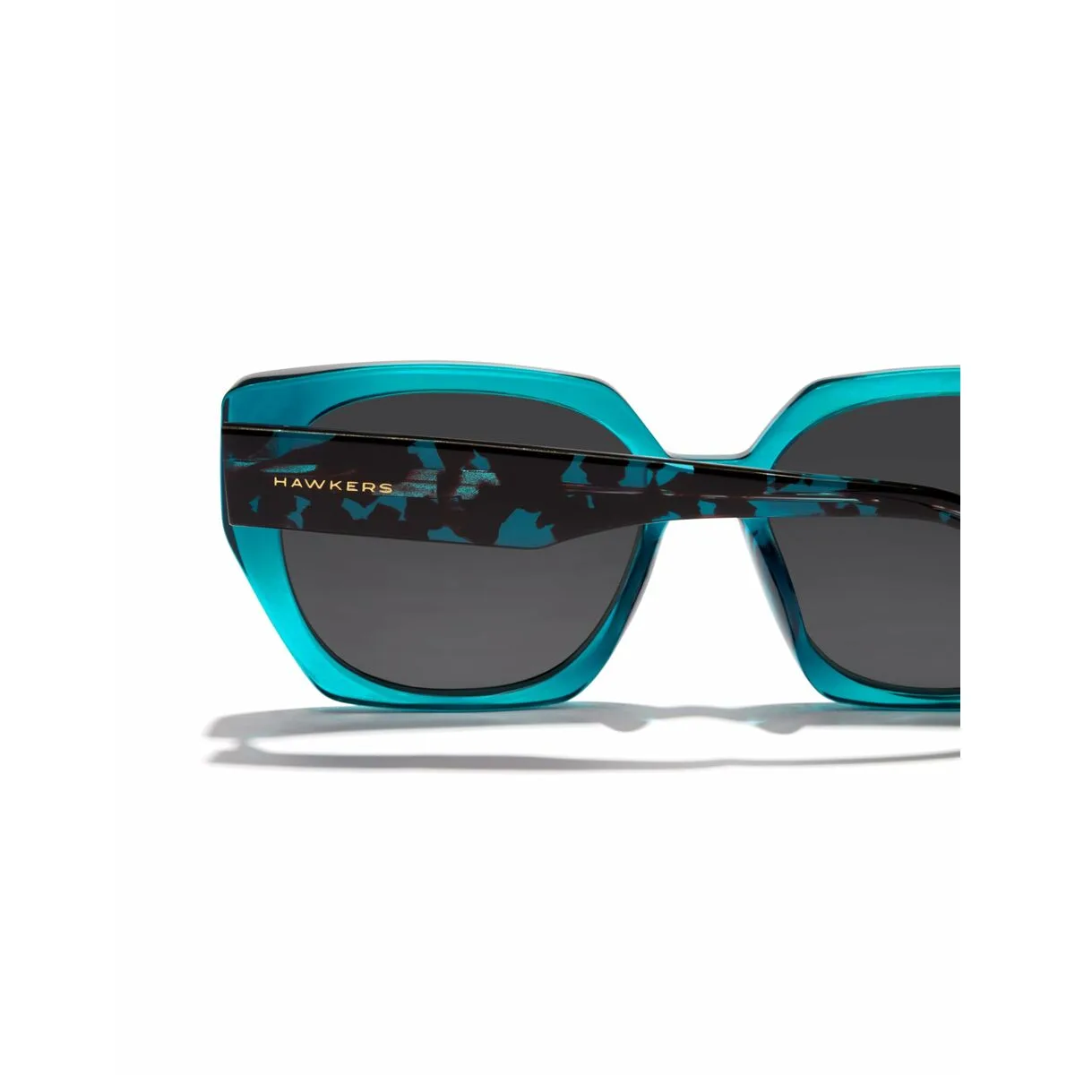 Lunettes de soleil unisexe hawkers boujee noir o 55 mm s0512970127 Lunettes de soleil unisexe hawkers boujee noir o 55 mm s0512970127. Révélez votre style avec la collection capsule Diaytar, limitée et exclusive.