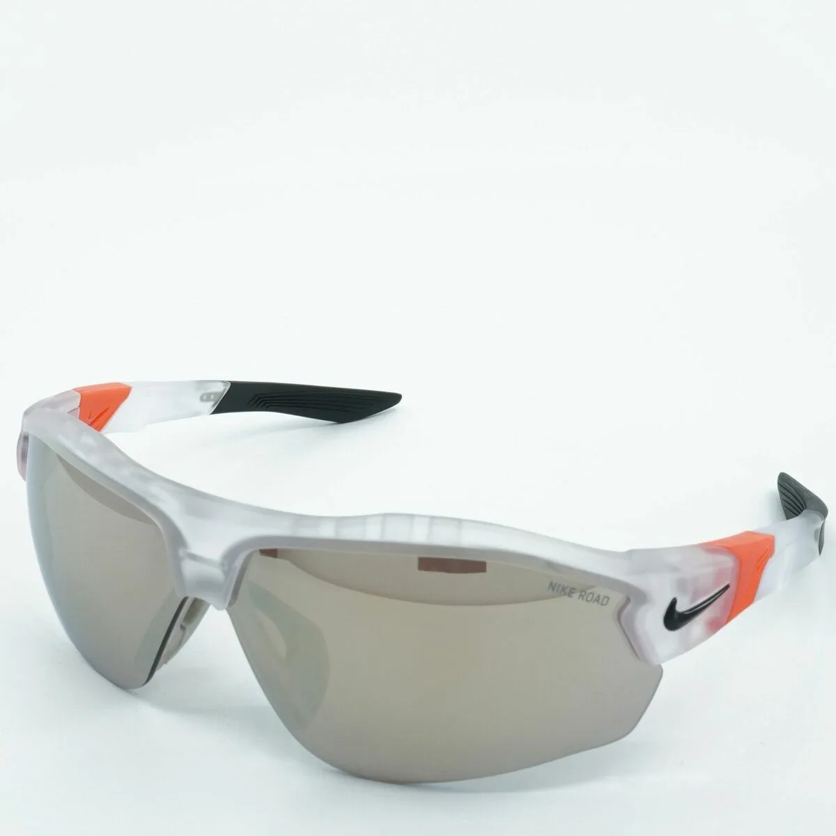 Lunettes de soleil unisexe nike show x3 e dq4534 7209900 o 72 mm s039026323. Avec Diaytar, profitez d'une sélection généraliste qui a du caractère et qui reflète les aspirations de notre époque