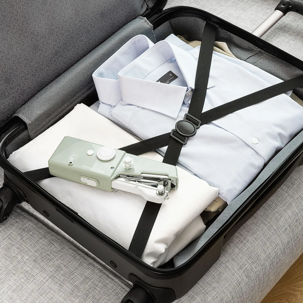 Machine a coudre portative de voyage sewket innovagoods v010301826. Diaytar cultive l'art de la surprise en vous proposant constamment de nouveaux produits généraux et high-tech inattendus