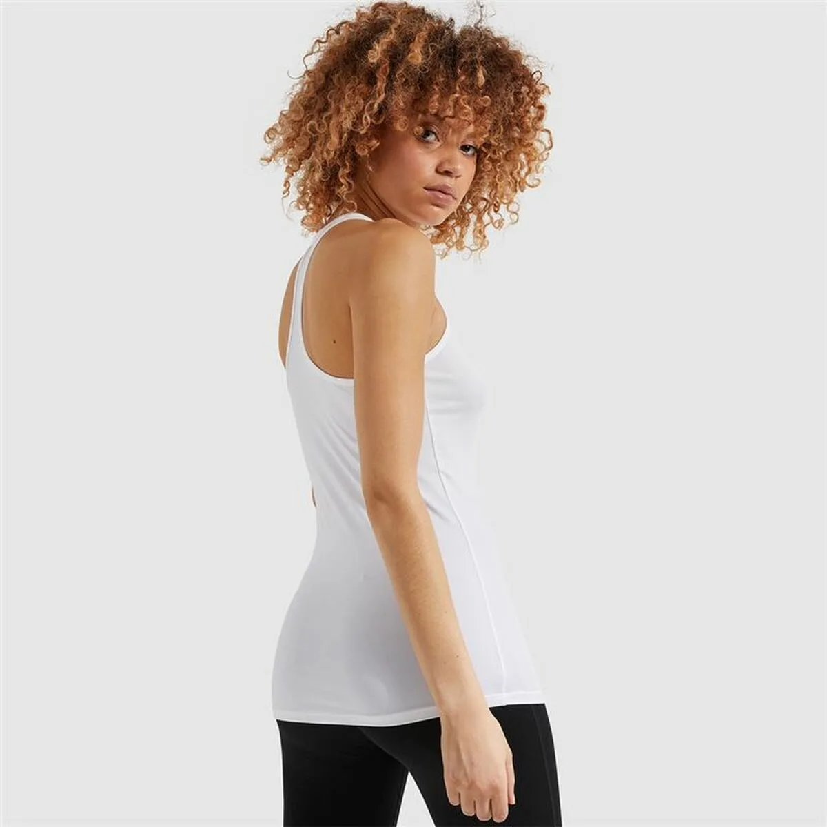 Maillot de corps de sport a manches coupe ellesse curasci blanc s648909237. L'aventure Diaytar est une quête permanente de sens et d'esthétisme à travers des produits soigneusement pensés.