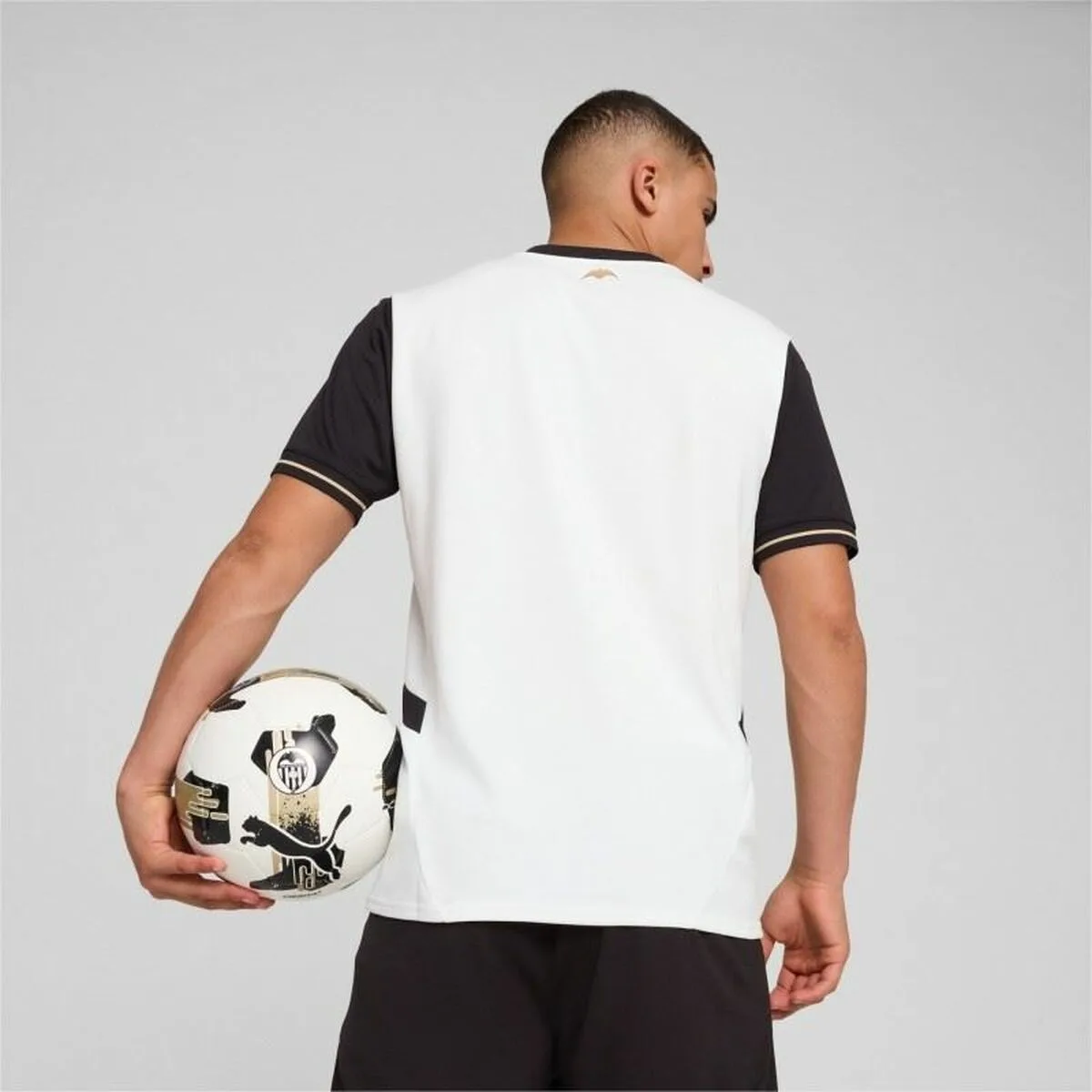 Maillot de football a manches courtes pour homme puma valencia c f home replica s6417895939. Notre ambition pour Diaytar : devenir le réflexe numéro 1 lorsque vous pensez 'produit génial'.