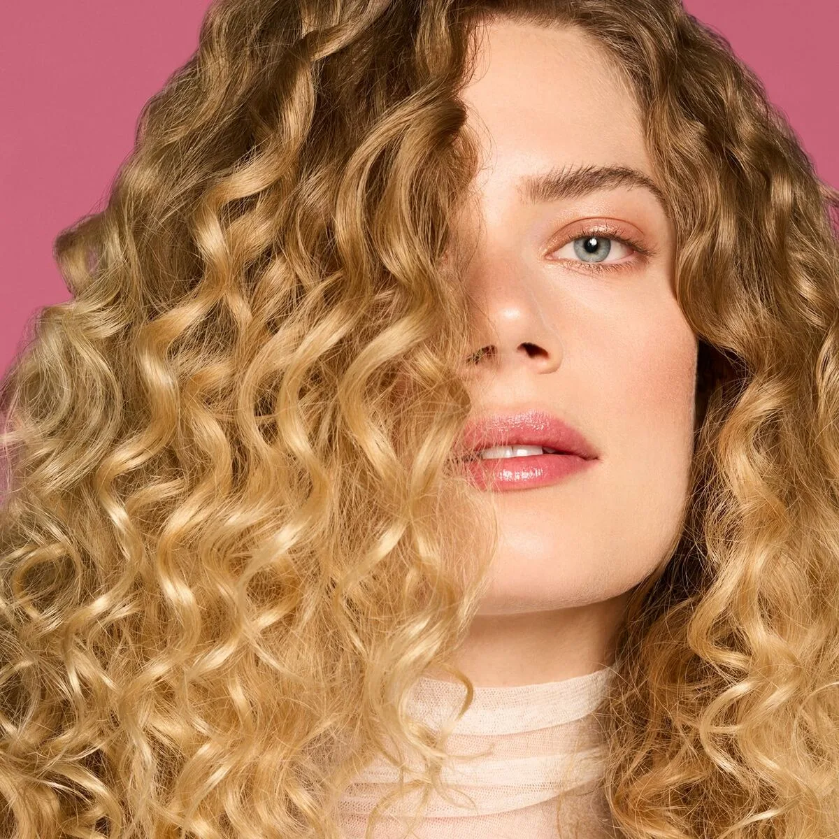 Masque pour cheveux collistar fitoqueratina 200 ml s0512626685. Diaytar, c'est l'alchimie parfaite entre la froide efficacité de la tech et la chaleur rassurante des produits de qualité.