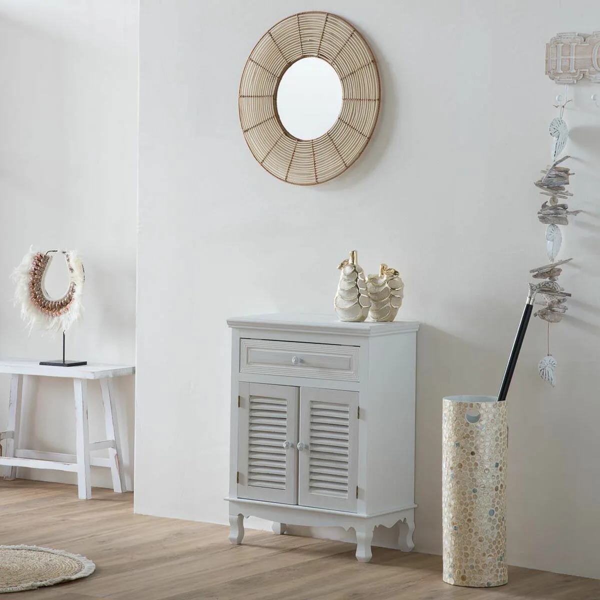Meuble d entree avec tiroirs alexandra house living blanc 30 x 78 x 60 cm d163160534. L'aventure Diaytar est une quête permanente de sens et d'esthétisme à travers des produits soigneusement pensés.