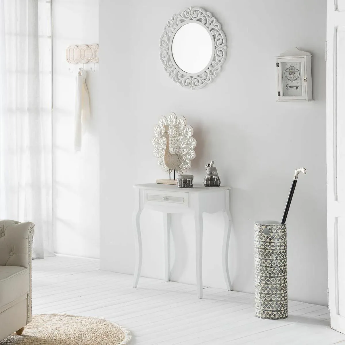 Meuble d entree avec tiroirs alexandra house living blanc 40 x 72 x 60 cm d163161477. Diaytar, c'est le sismographe des tendances : nous captons les vibrations du marché pour vous offrir le meilleur.