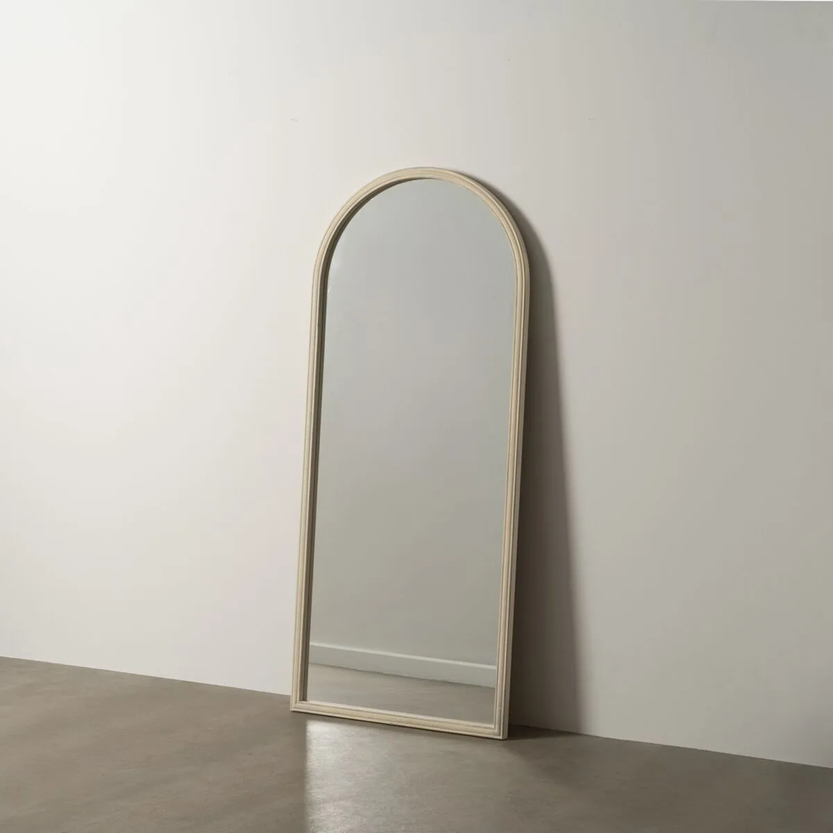 Miroir mural blanc vertical 71 x 165 x 3 5 cm s880816477. Diaytar, c'est l'évidence que quand on aime les produits, on ne compte pas. On les collectionne. À vous de jouer.