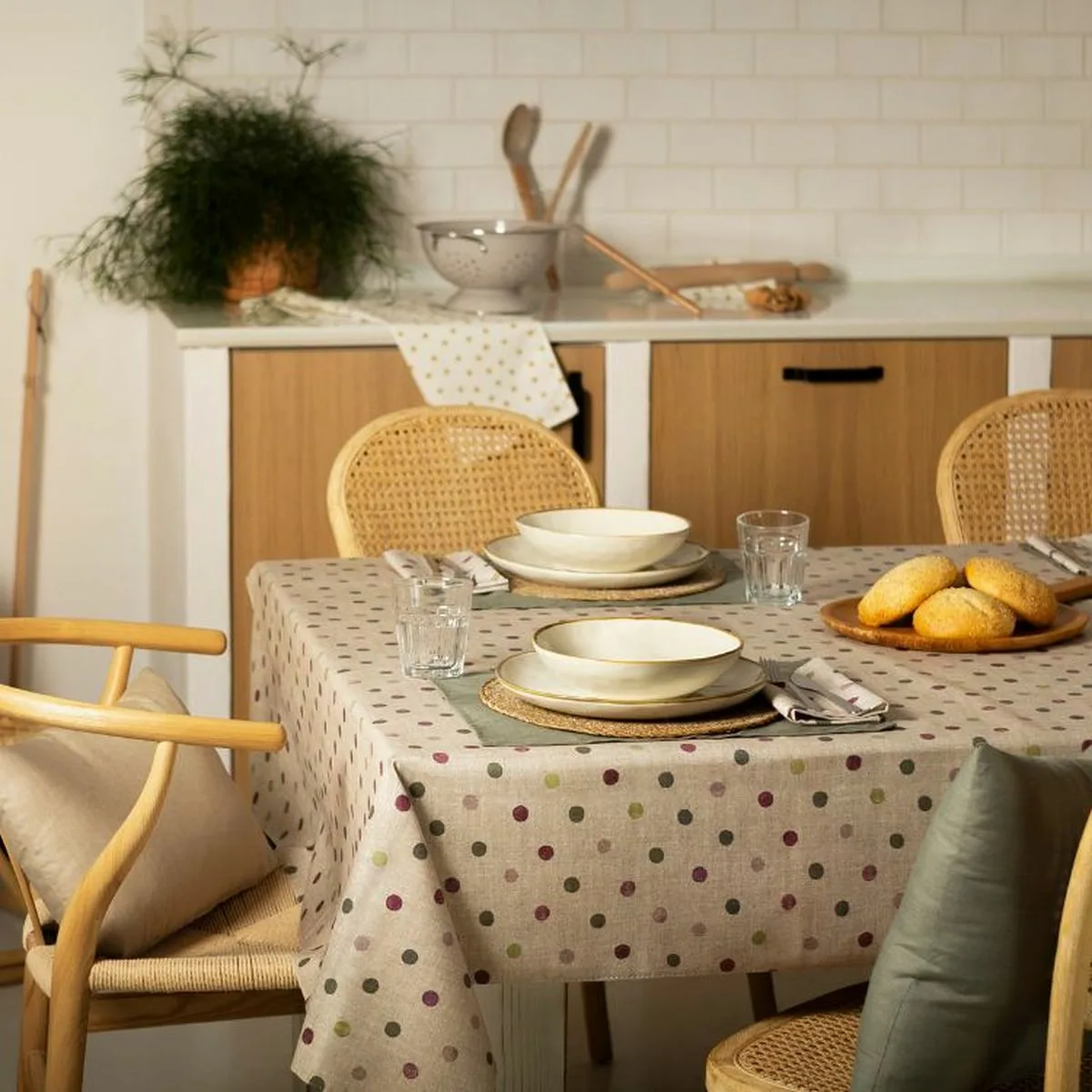 Nappe antitache belum 0119 19 beige multicouleur 180 x 200 cm pois xl s980940452. Explorez la galerie virtuelle Diaytar et laissez-vous séduire par nos produits généraux tendance et nos inventions électroniques exclusives