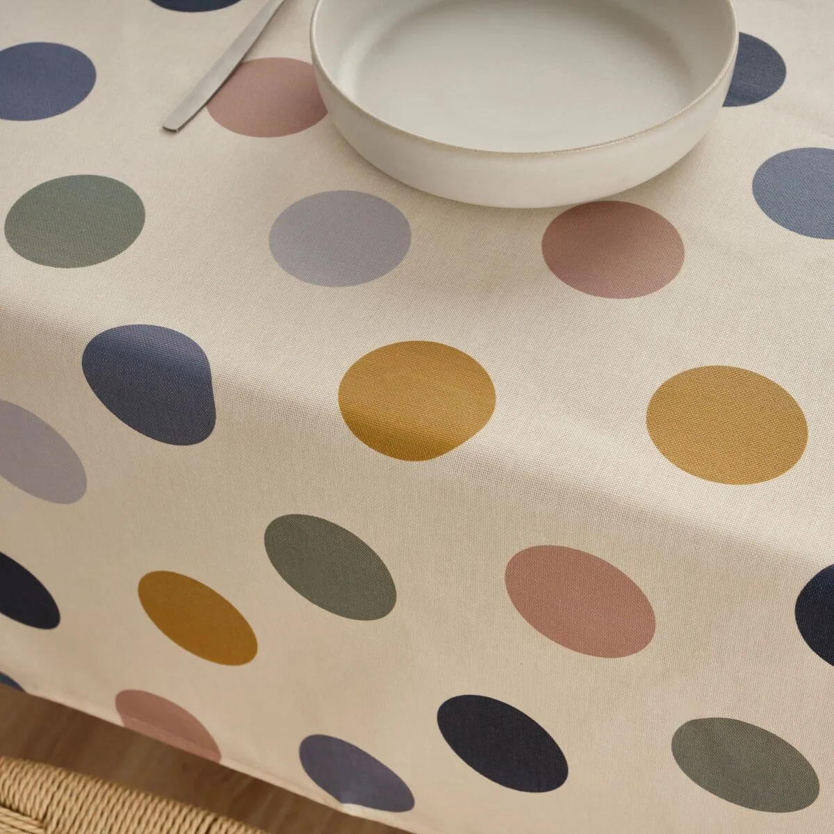 Nappe antitache belum 0120 160 multicouleur 180 x 180 cm cercles s980939750. Soyez à la pointe de la tendance et de la technologie avec Diaytar, votre partenaire pour un shopping généraliste avisé