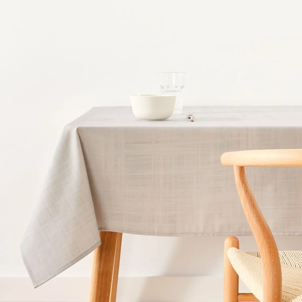 Nappe antitache belum 0120 18 gris multicouleur 100 x 300 cm s980939390. Diaytar pense global, shoppe local : une plateforme généraliste avec une approche curated pour un public international