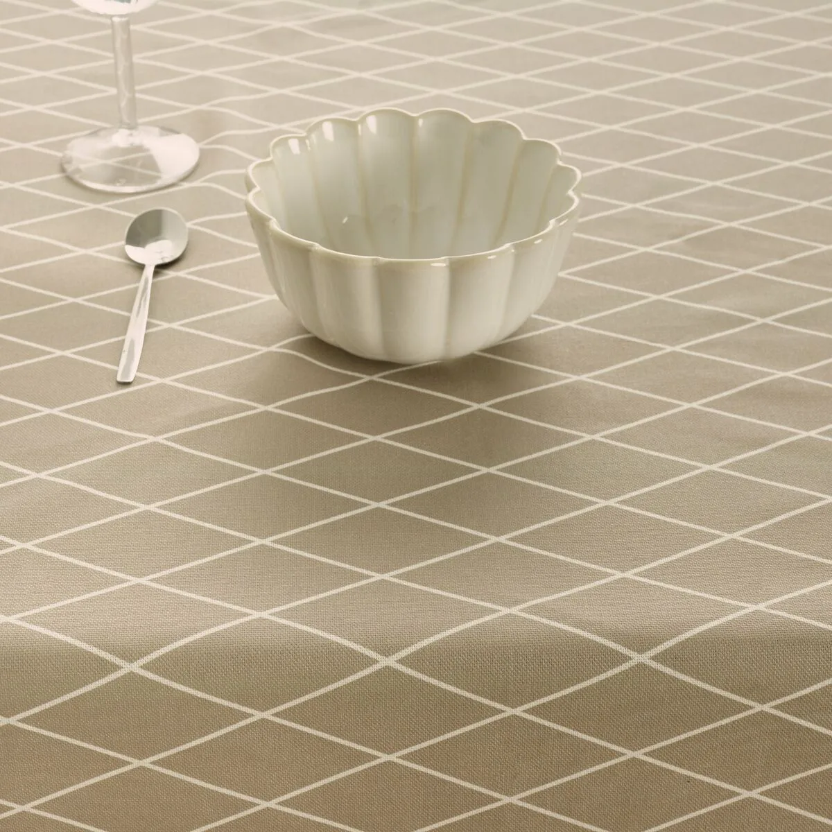 Nappe antitache belum 0120 295 multicouleur 250 x 150 cm s980683161. Pour vous, nous avons créé Diaytar : l'antidote à la monotonie shopping, une injection régulière de produits novateurs.