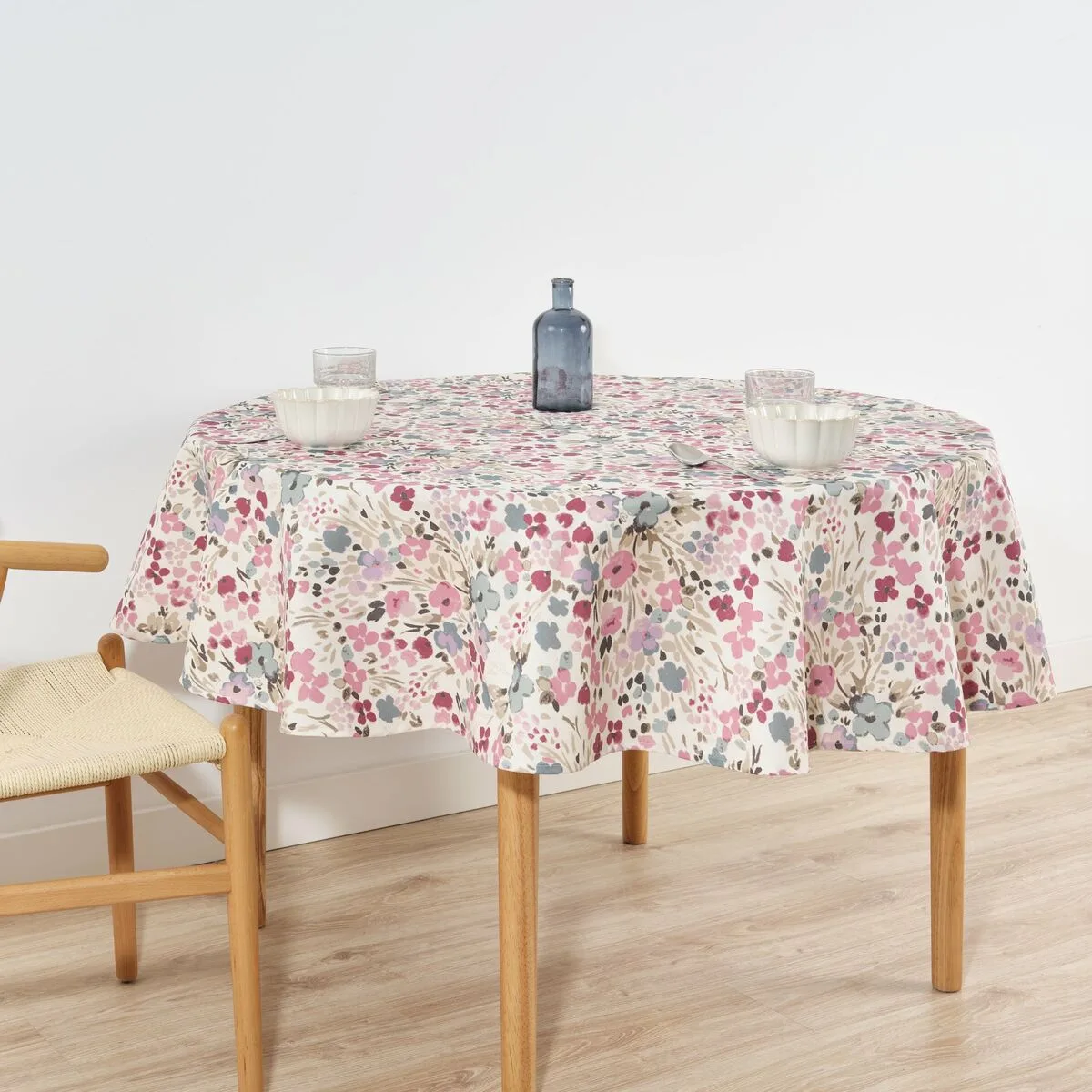 Nappe antitache belum 0120 52 multicouleur o 100 cm fleurs s980744776. Diaytar, c'est l'alliance inattendue entre la rigueur suisse et la créativité italienne, appliquée au produit généraliste.