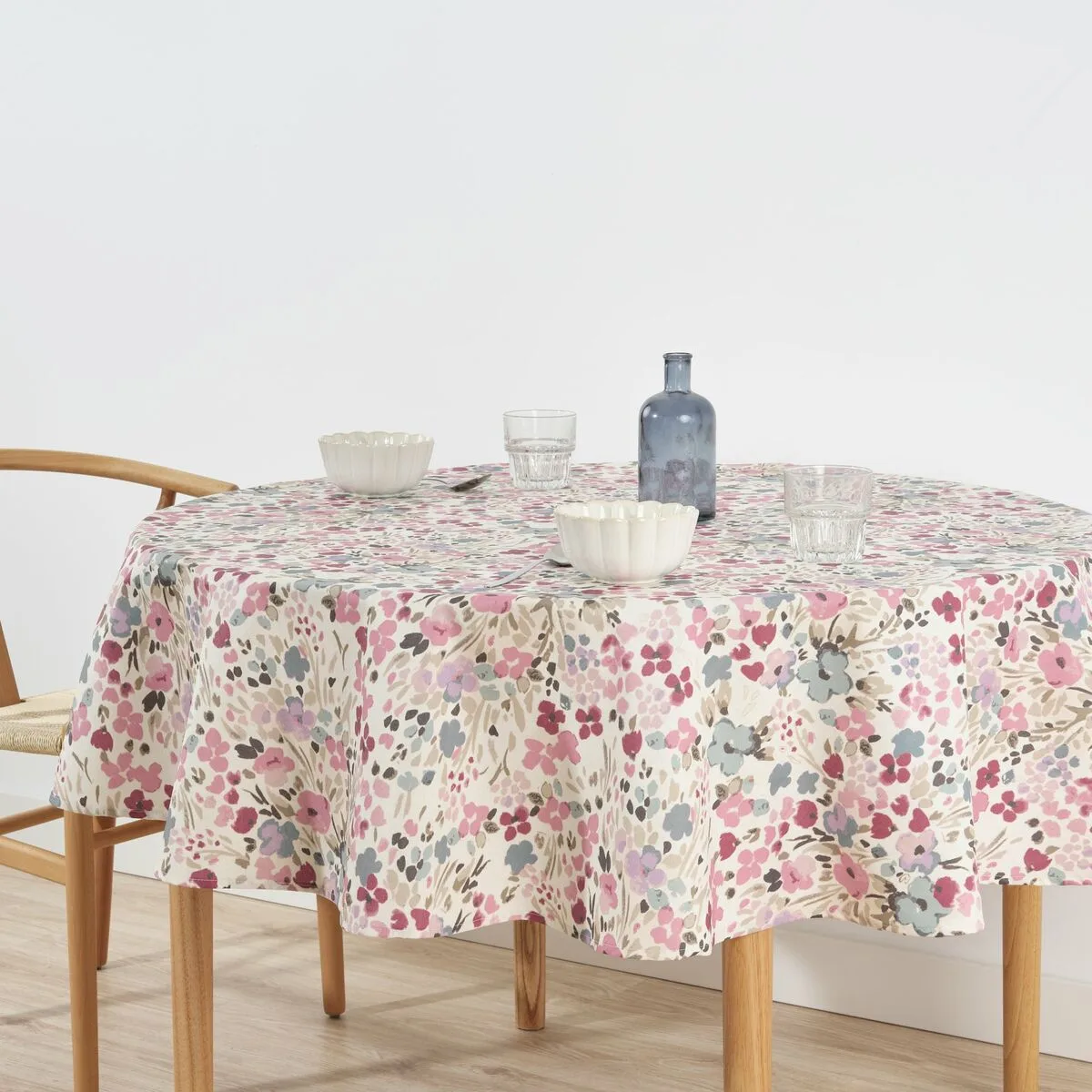 Nappe antitache belum 0120 52 multicouleur o 140 cm fleurs s980744674. L'aventure Diaytar, c'est celle d'une équipe passionnée qui déniche pour vous les perles rares du marché généraliste