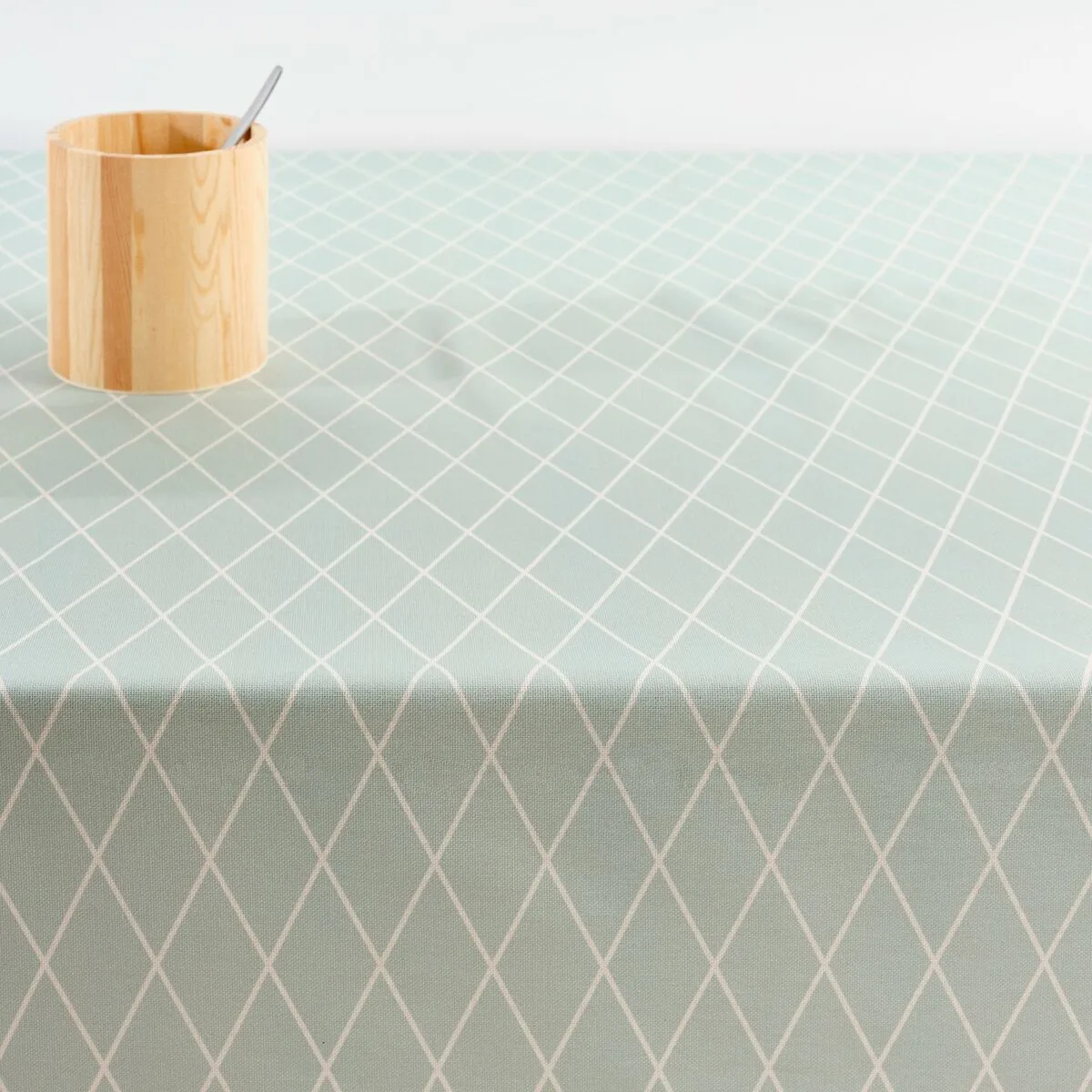 Nappe antitache belum 0220 55 multicouleur 150 x 150 cm s980667830. Nous avons bâti Diaytar sur la conviction qu'un produit génial n'a pas de prix, mais devrait avoir un prix accessible.