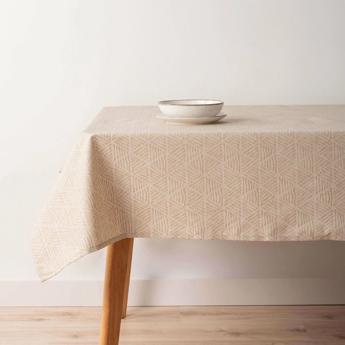 Nappe antitache belum 31990c beige 100 x 80 cm s980459333. Diaytar, c'est votre conseiller shopping personnel, toujours à l'affût des pépites qui correspondent à votre style de vie.