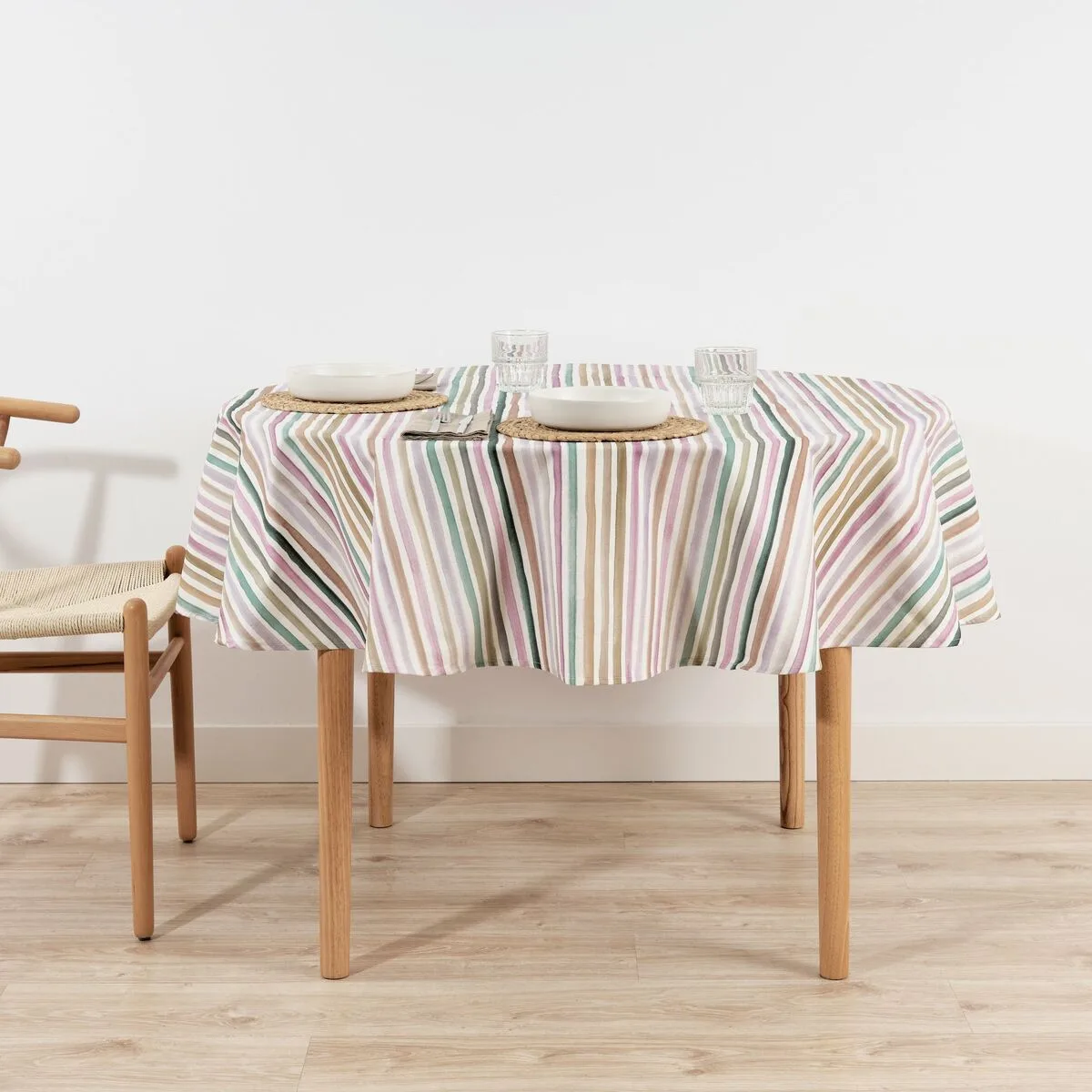 Nappe antitache belum naiara 4 100 multicouleur o 140 cm a rayures s980557629. Diaytar, l'art de mélanger les genres : trouvez l'équipement électronique parfait et l'objet déco qui lui correspondra