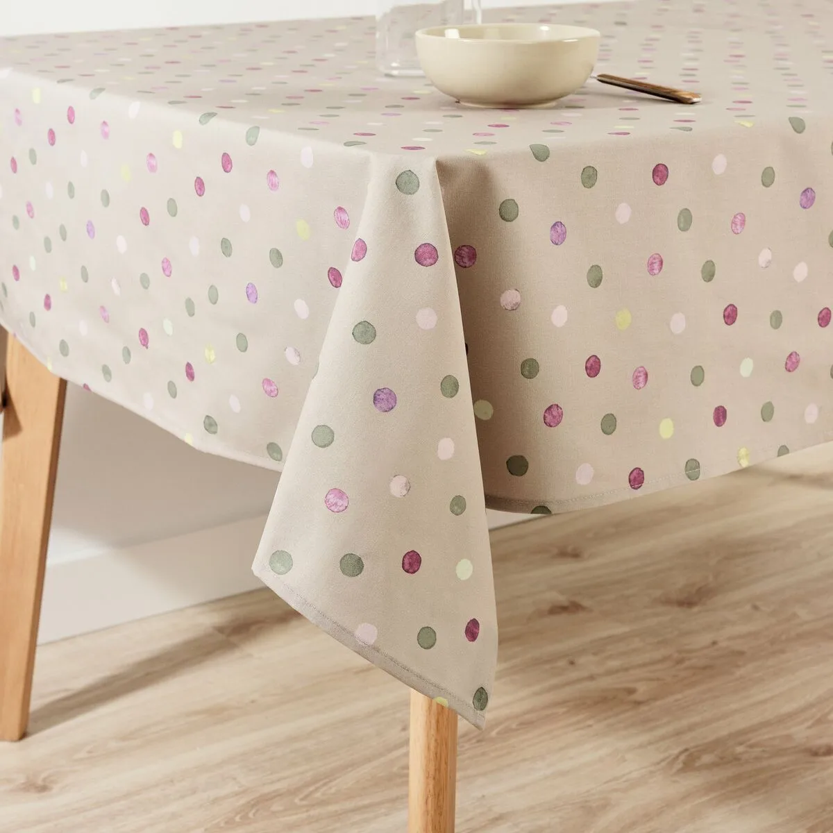 Nappe belum 0120 357 beige 100 x 155 cm pois s980476840. Diaytar, c'est la certitude de faire un choix judicieux. Chaque produit dans notre catalogue a passé nos tests exigeants.