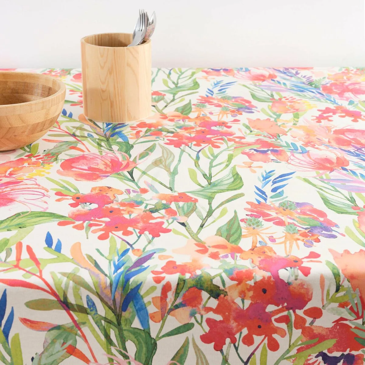 Nappe belum 0120 399 multicouleur 155 x 155 cm s980604667. Notre mission : éradiquer le superflu pour ne vous proposer que l'essentiel... mais en beaucoup plus stylé. Bienvenue chez Diaytar.