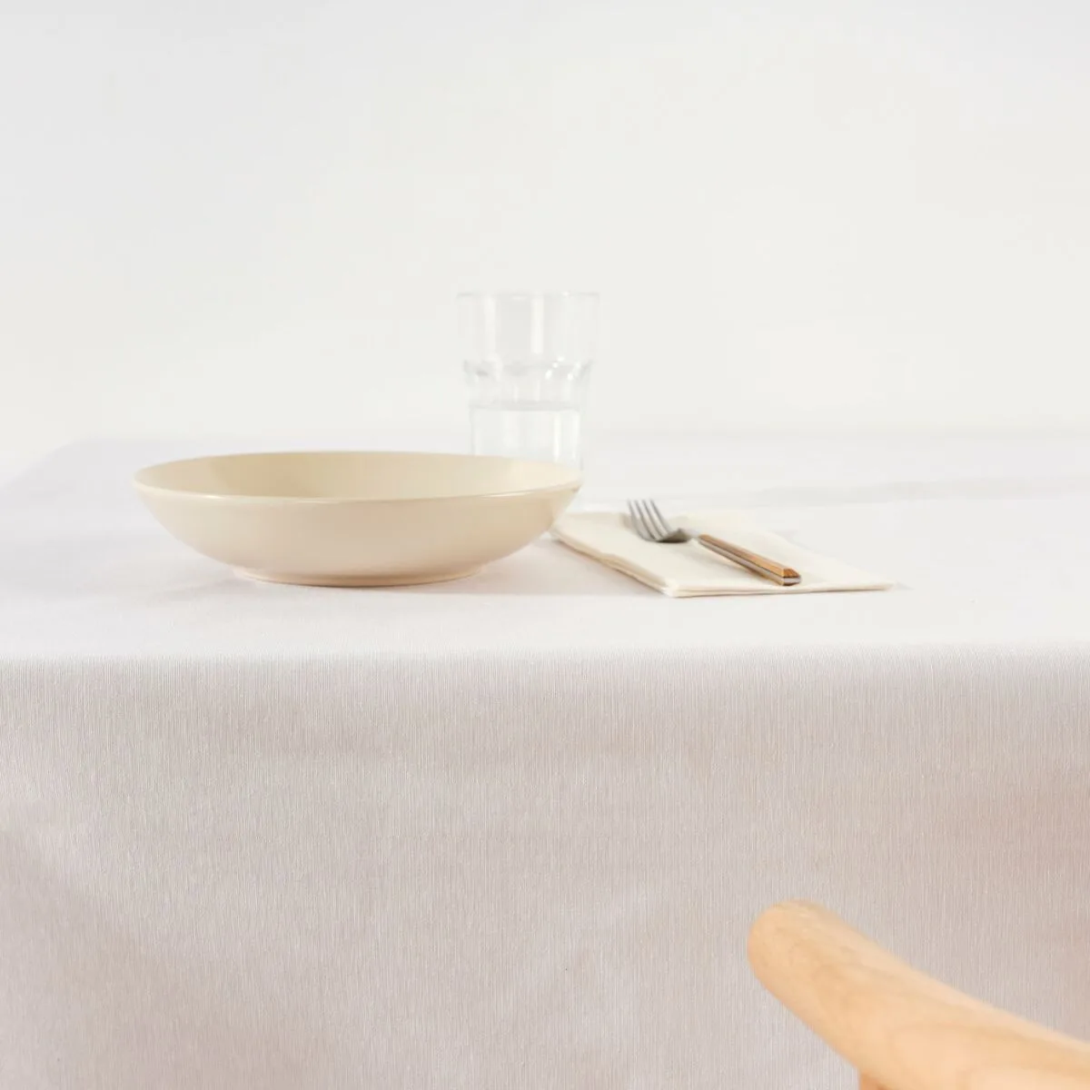 Nappe belum liso blanc 180 x 300 cm s981169723. Notre mission : éradiquer le superflu pour ne vous proposer que l'essentiel... mais en beaucoup plus stylé. Bienvenue chez Diaytar.