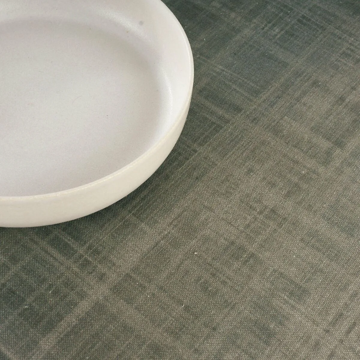 Nappe belum liso taupe 155 x 155 cm s980481157. Chez Diaytar, nous sommes convaincus que le meilleur produit est celui qui allie utilité, beauté et innovation. C'est notre credo.