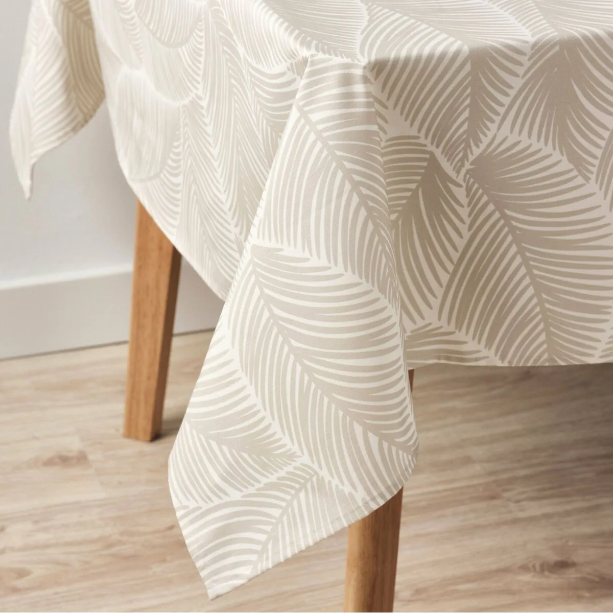 Nappe belum t011 100 x 155 cm feuille d une plante s980906725. Chez Diaytar, chaque visite est l'occasion de découvrir un nouveau produit génial, qu'il soit électronique ou domestique