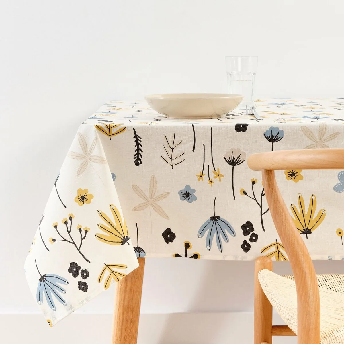 Nappe enduite antitache belum carmina 4 multicouleur 150 x 150 cm s980663872. Diaytar, une destination où l'on vient pour un produit précis et où l'on reste pour l'étendue et la qualité de l'offre