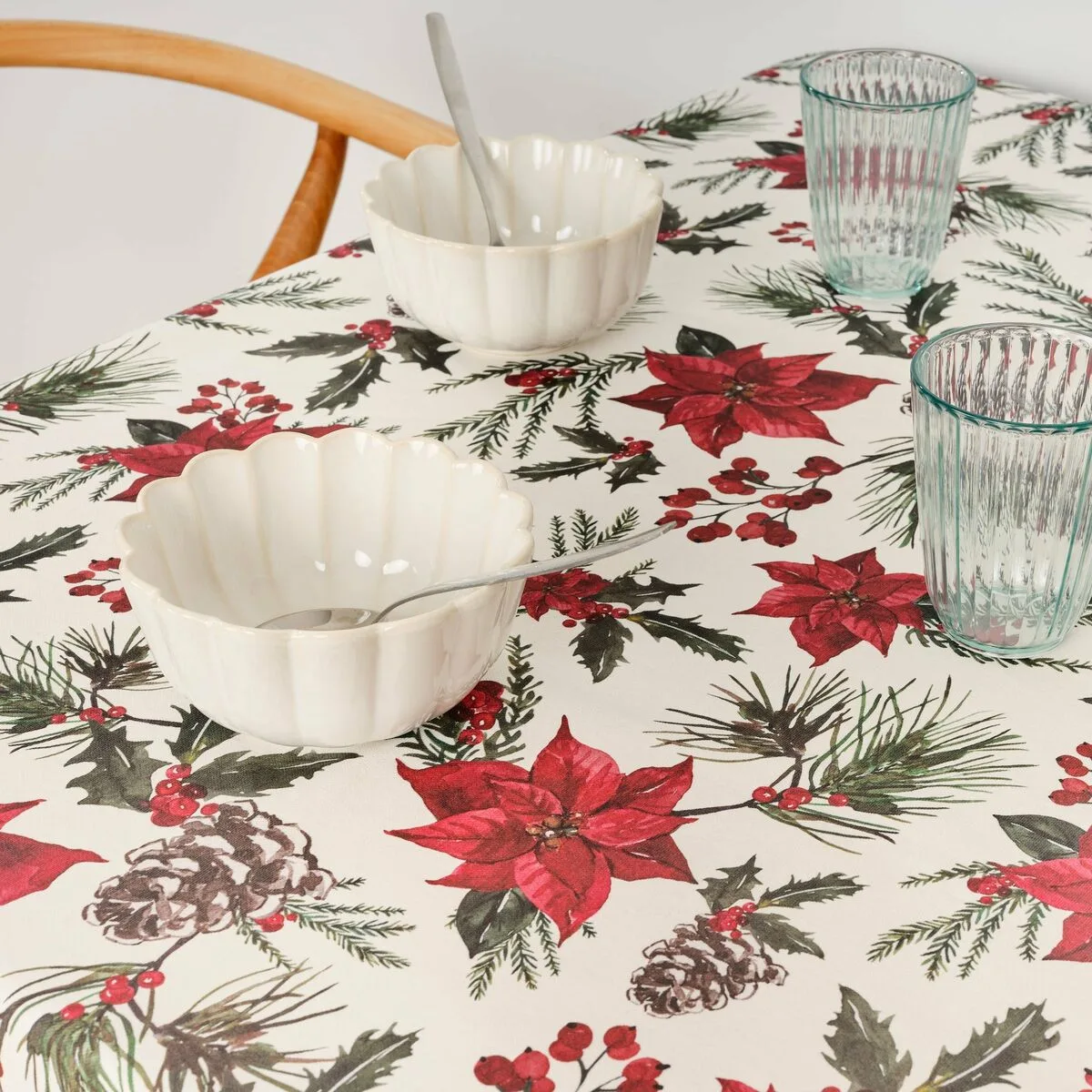 Nappe enduite antitache belum christmas flowers rouge vert naturel 150 x 150 cm s980218182. Diaytar, c'est la promesse de découvrir au moins un produit qui vous fera dire 'Mais où était-il donc tout ce temps ?'.
