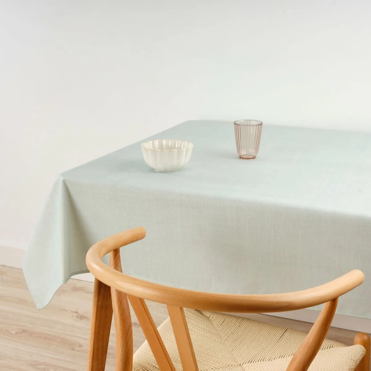 Nappe enduite antitache belum liso bleu 150 x 150 cm s980517431. Diaytar, c'est la certitude de dénicher la perle rare, qu'il s'agisse d'un produit électronique de pointe ou d'un accessoire tendance