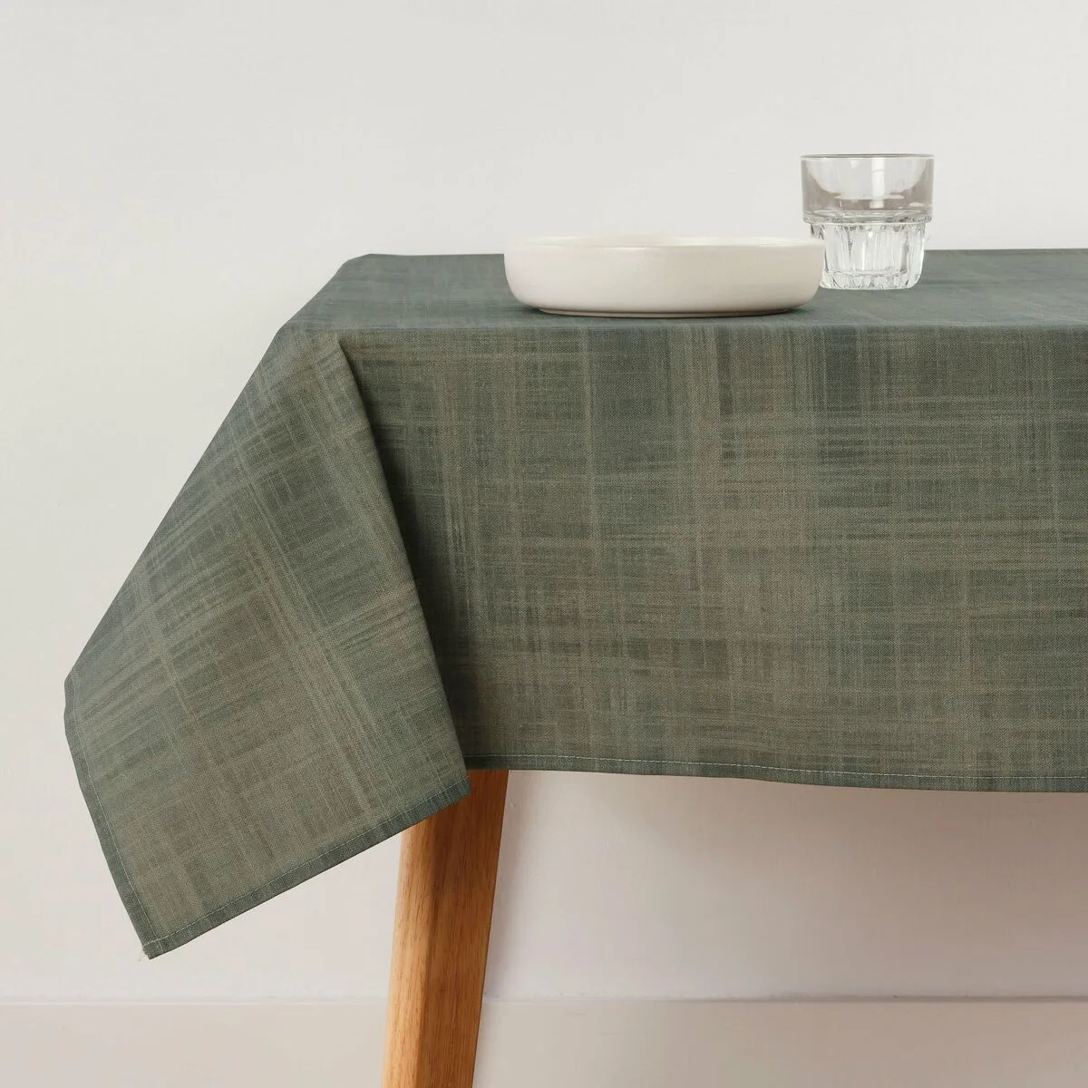 Nappe enduite antitache belum liso taupe 150 x 150 cm s980518952. Diaytar, c'est le carnet d'adresses secret des influenceurs lifestyle. Découvrez les produits qu'ils utilisent vraiment.