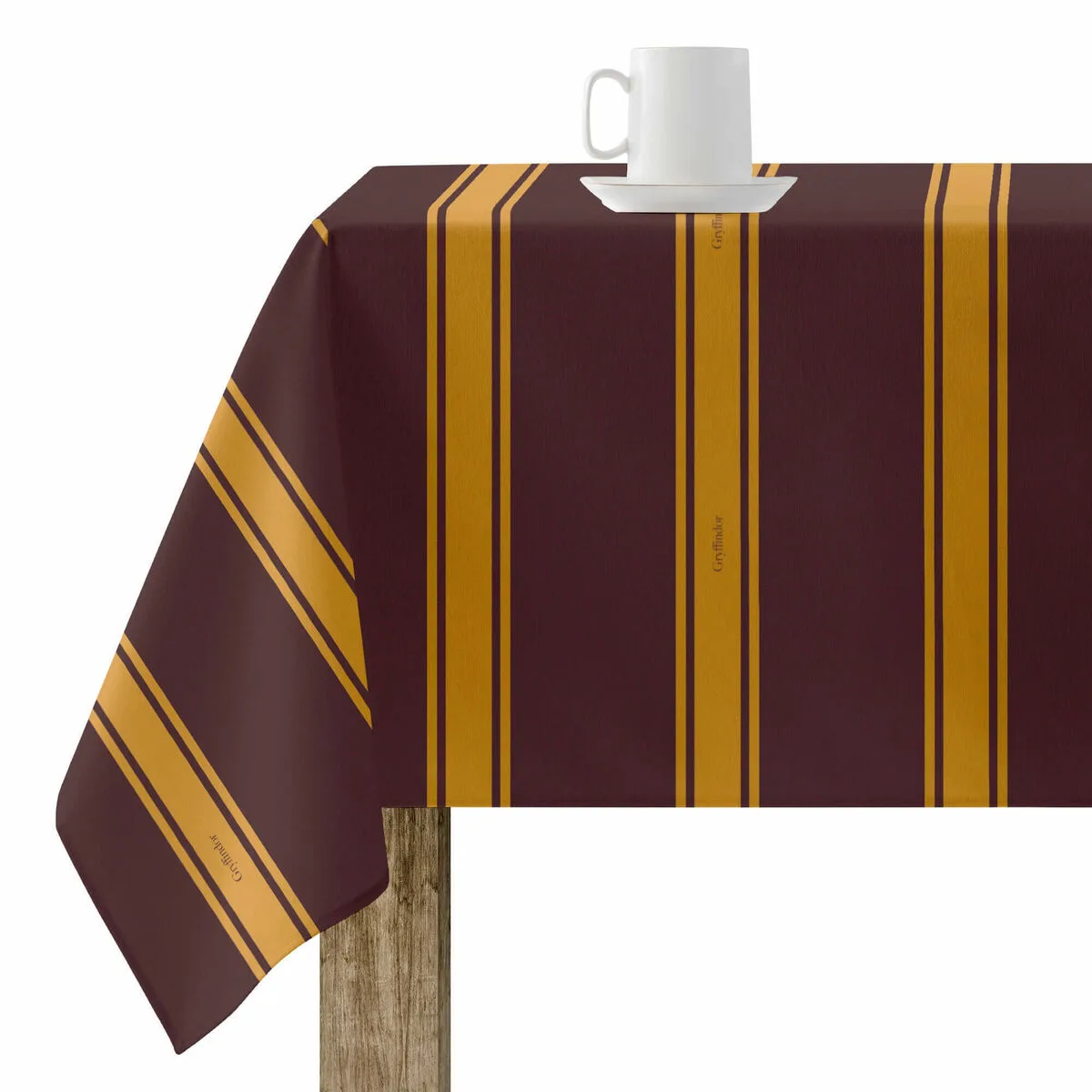 Nappe enduite antitache harry potter gryffindor multicouleur 200 x 150 cm s980227779. Notre équipe chez Diaytar est une brigade de passionnés, toujours en chasse pour dénicher la perle rare qui vous fera vibrer.